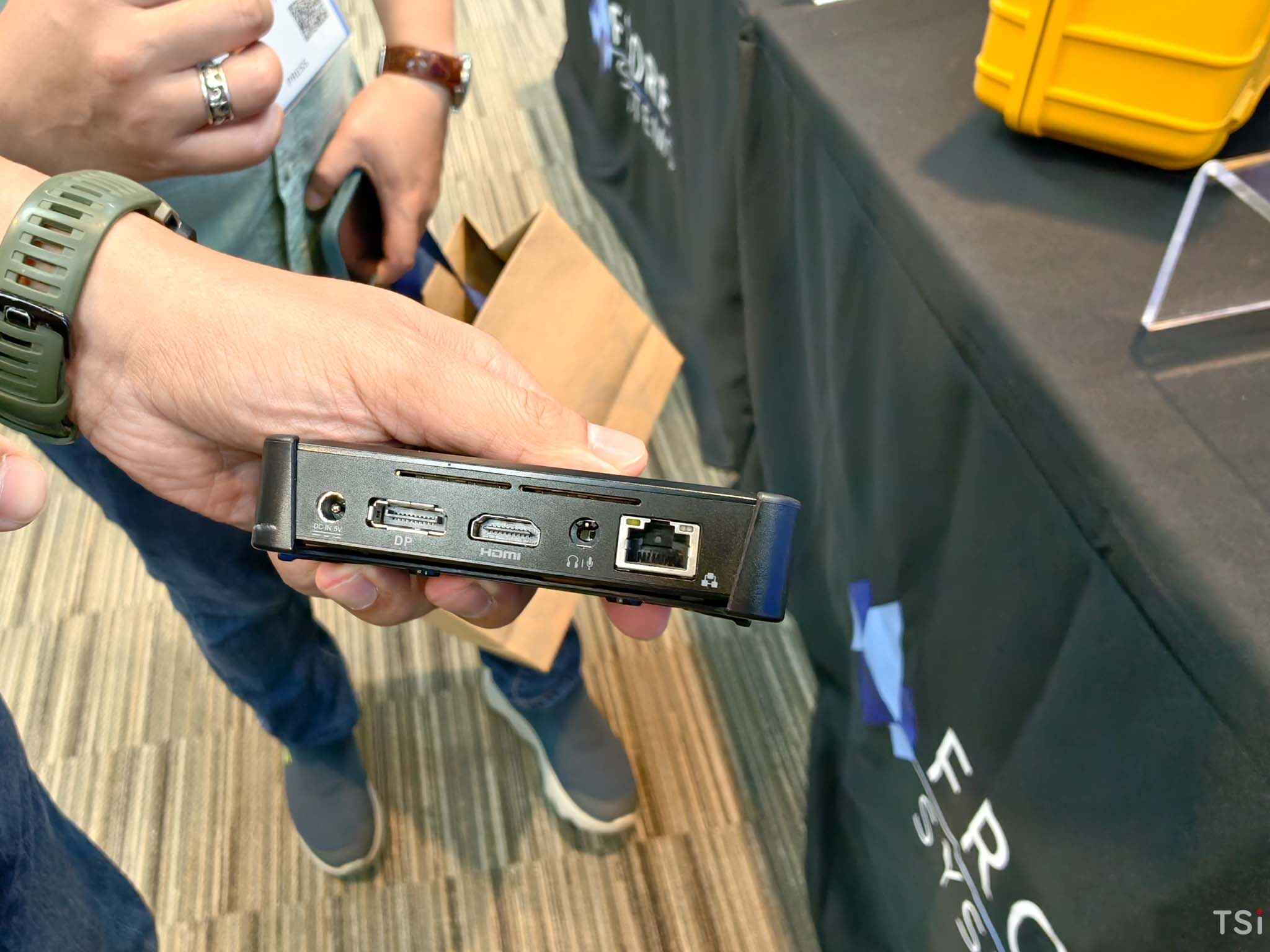 Frore Systems mang công nghệ tản nhiệt thể rắn AirJet đến Computex 2025 Frore Systems mang công nghệ tản nhiệt thể rắn AirJet đến Computex 2025