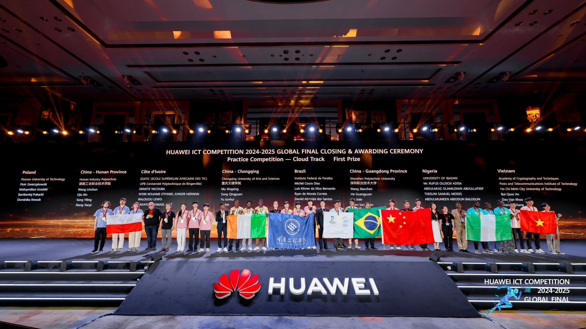 Sinh viên Việt Nam phá kỷ lục thành tích tại vòng chung kết toàn cầu cuộc thi Huawei ICT Competition 2024 - 2025 Sinh viên Việt Nam phá kỷ lục thành tích tại vòng chung kết toàn cầu cuộc thi Huawei ICT Competition 2024 - 2025