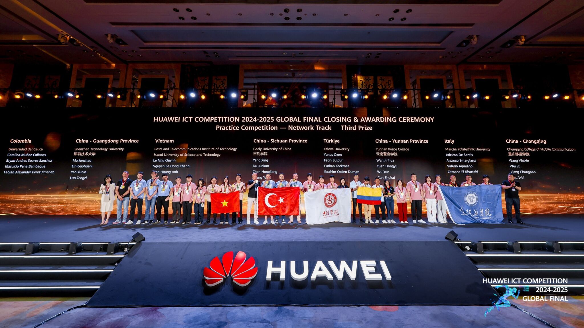 Sinh viên Việt Nam phá kỷ lục thành tích tại vòng chung kết toàn cầu cuộc thi Huawei ICT Competition 2024 - 2025 Sinh viên Việt Nam phá kỷ lục thành tích tại vòng chung kết toàn cầu cuộc thi Huawei ICT Competition 2024 - 2025
