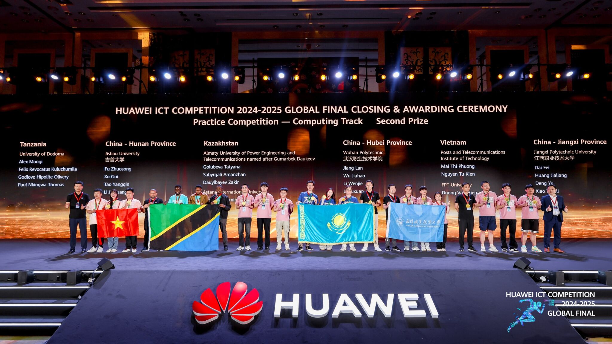 Sinh viên Việt Nam phá kỷ lục thành tích tại vòng chung kết toàn cầu cuộc thi Huawei ICT Competition 2024 - 2025 Sinh viên Việt Nam phá kỷ lục thành tích tại vòng chung kết toàn cầu cuộc thi Huawei ICT Competition 2024 - 2025