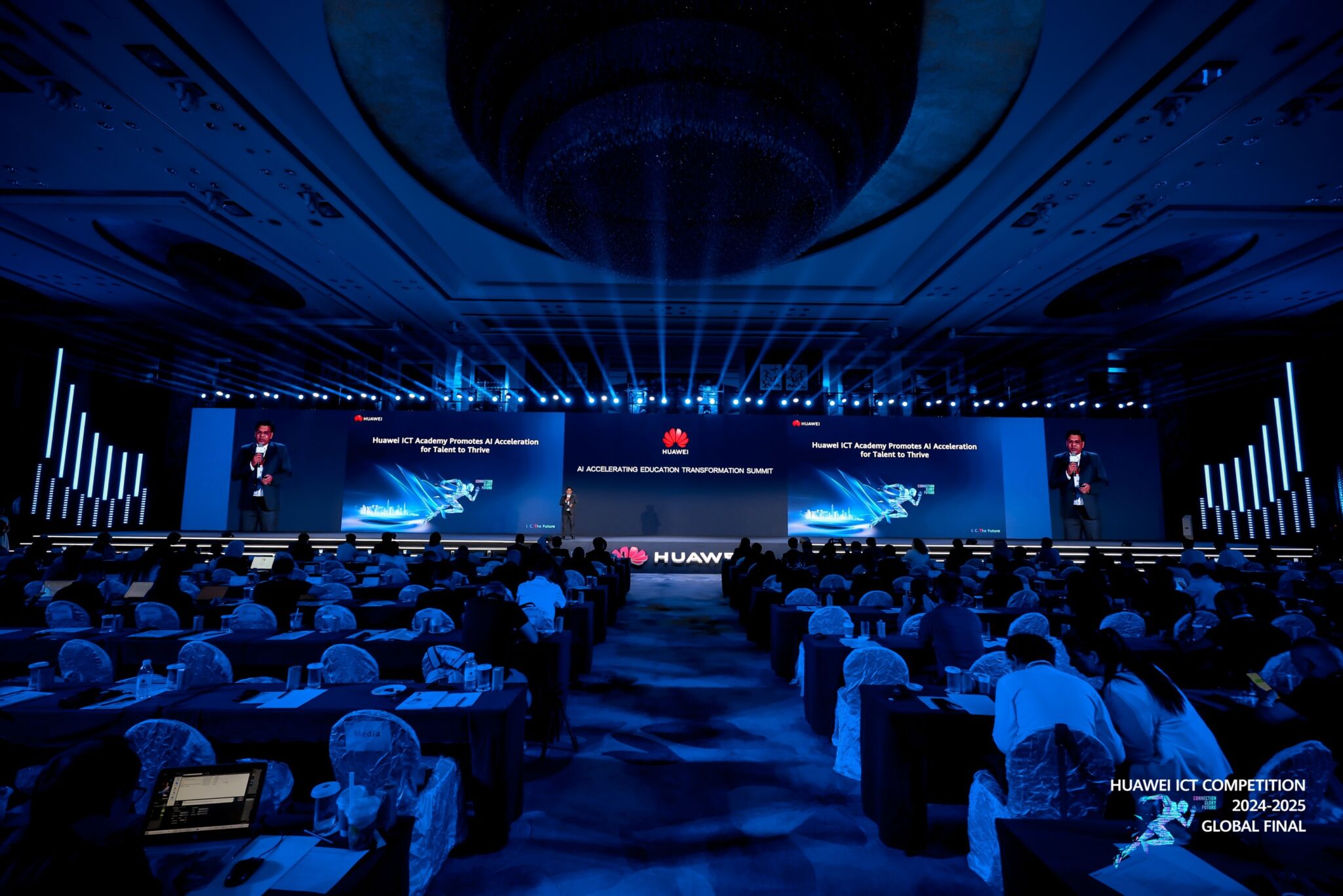 Sinh viên Việt Nam phá kỷ lục thành tích tại vòng chung kết toàn cầu cuộc thi Huawei ICT Competition 2024 - 2025 Sinh viên Việt Nam phá kỷ lục thành tích tại vòng chung kết toàn cầu cuộc thi Huawei ICT Competition 2024 - 2025