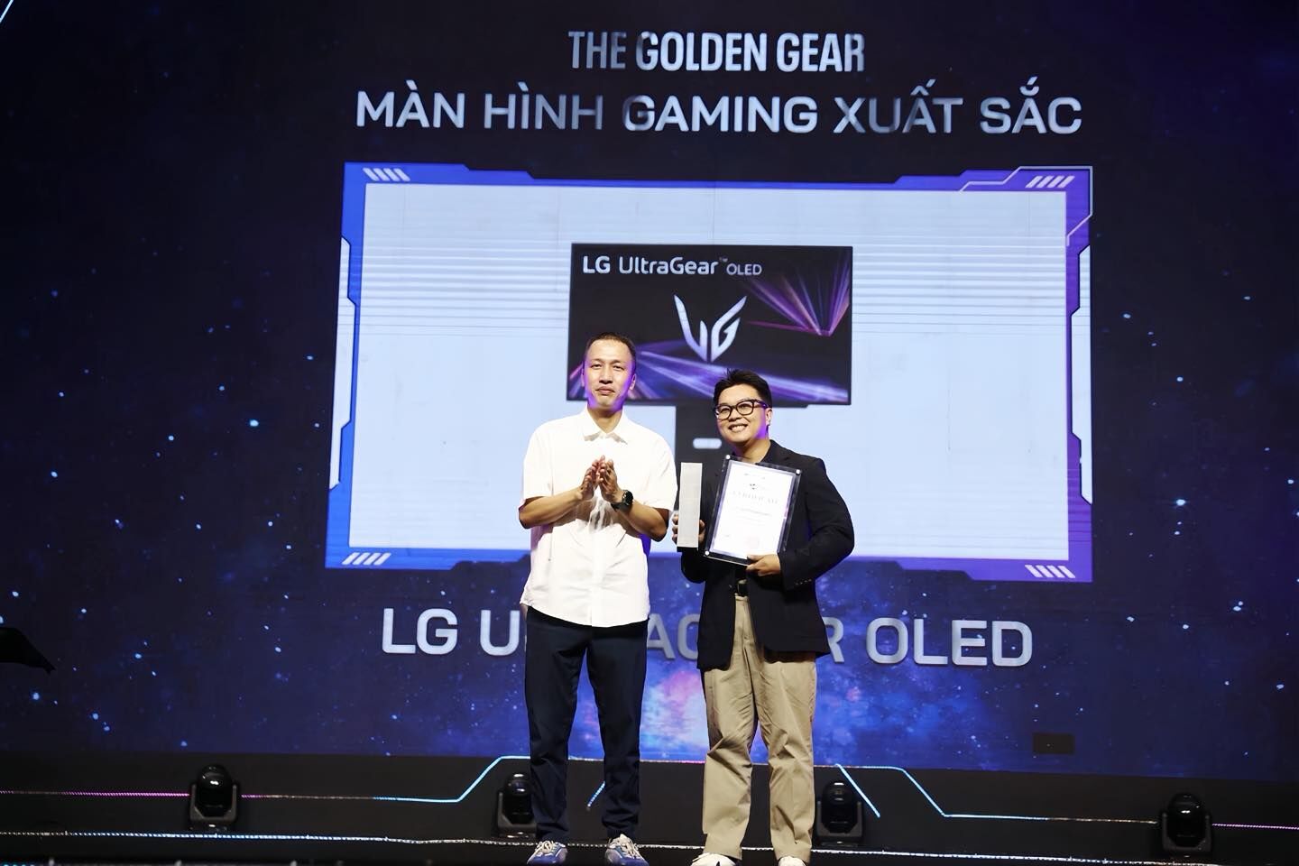 LG UltraGear OLED thống trị hạng mục “Màn hình gaming xuất sắc” tại Vietnam Gameverse LG UltraGear OLED thống trị hạng mục “Màn hình gaming xuất sắc” 3 năm liền tại Vietnam Gameverse