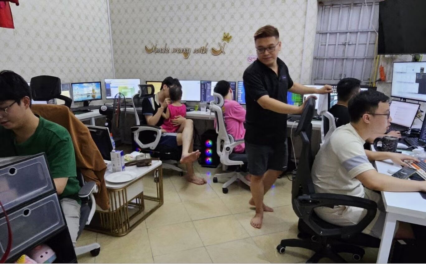 Mạng xã hội X đâm đơn kiện 8 người Việt vì kiếm tiền 'bẩn' Mạng xã hội X đâm đơn kiện 8 người Việt vì kiếm tiền 'bẩn'