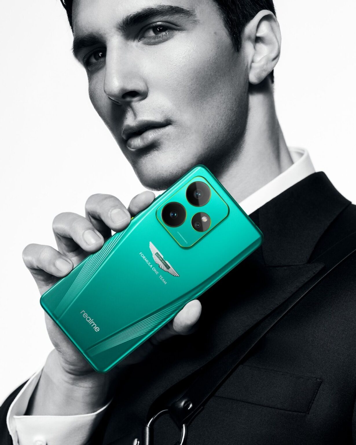 Realme GT 7 Series ra mắt toàn cầu realme GT 7 Series - "Kẻ hủy diệt flagship 2025" chính thức ra mắt trên toàn cầu, cùng phiên bản đặc biệt Dream Edition hợp tác với Aston Martin Formula One Team