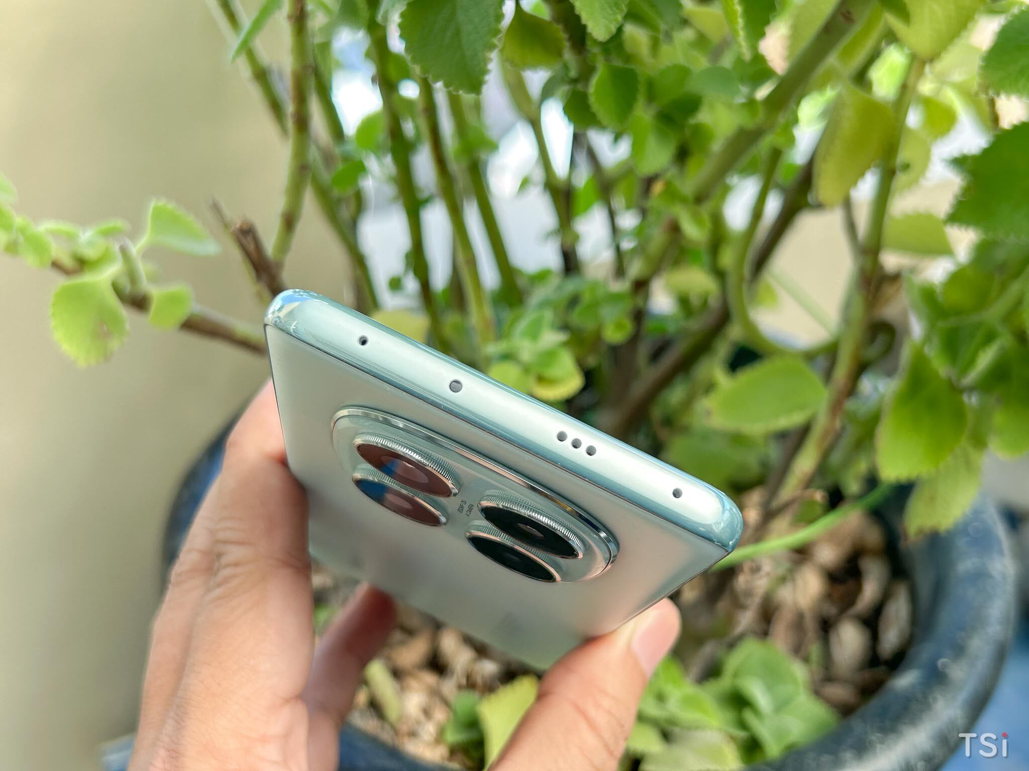 Redmi Note 14 Pro 5G: gọn đẹp, sử dụng thuận tiện Redmi Note 14 Pro 5G: gọn đẹp, sử dụng thuận tiện