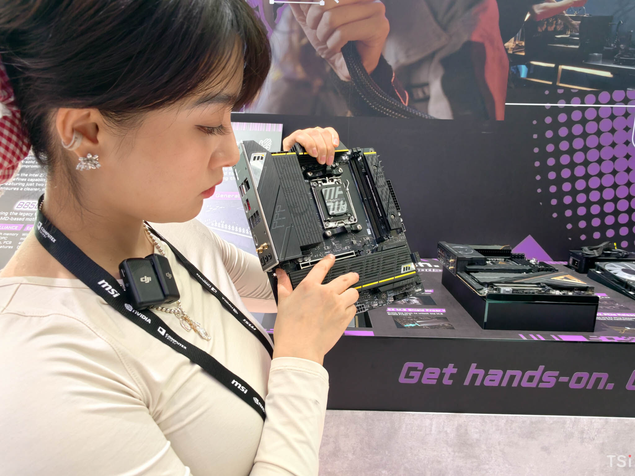 Tổng hợp những sản phẩm đột phát được MSI công bố tại Computex 2025 Tổng hợp những sản phẩm đột phát được MSI công bố tại Computex 2025