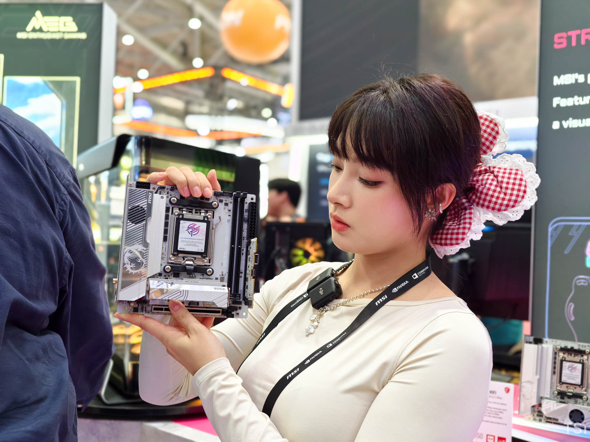 Tổng hợp những sản phẩm đột phát được MSI công bố tại Computex 2025 Tổng hợp những sản phẩm đột phát được MSI công bố tại Computex 2025