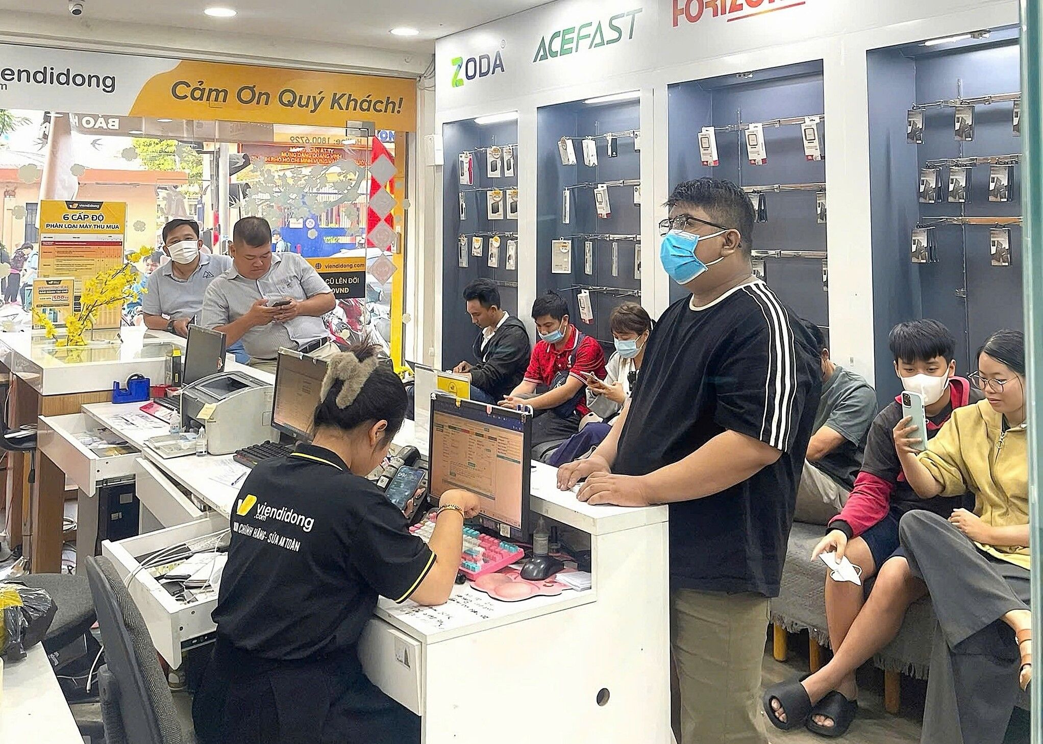 Viện Di Động khai trương cửa hàng mới ở Quận 12: Miễn phí thay pin, dán màn hình Viện Di Động khai trương cửa hàng mới ở Quận 12: Miễn phí thay pin, dán màn hình