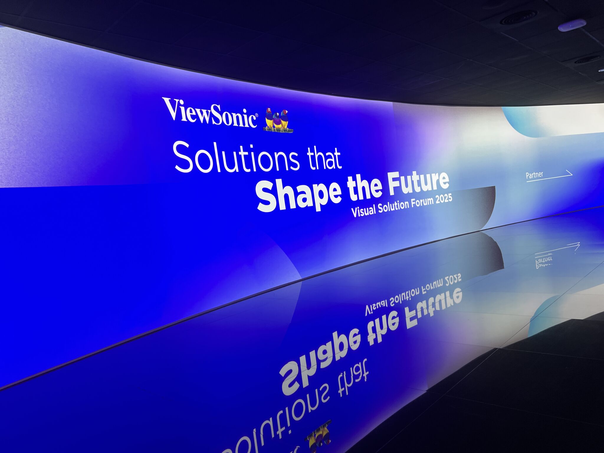ViewSonic giới thiệu giải pháp hiển thị thông minh ứng dụng AI tại COMPUTEX 2025 ViewSonic giới thiệu giải pháp hiển thị thông minh ứng dụng AI tại COMPUTEX 2025