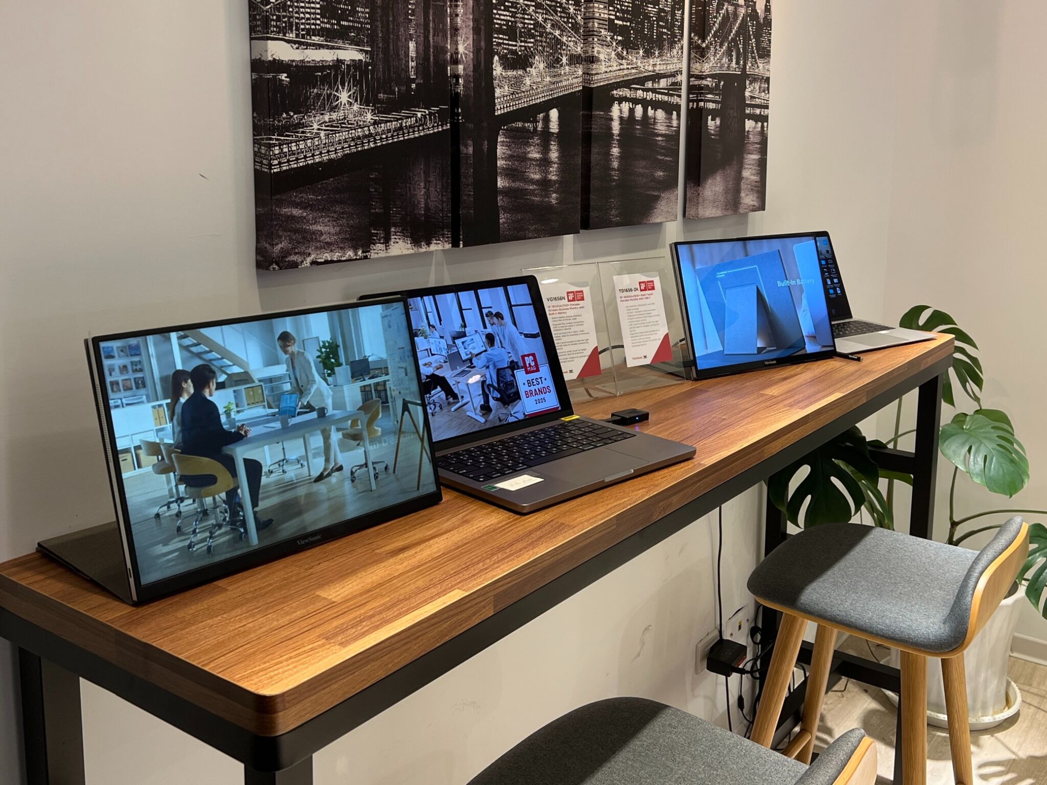 ViewSonic giới thiệu giải pháp hiển thị thông minh ứng dụng AI tại COMPUTEX 2025 ViewSonic giới thiệu giải pháp hiển thị thông minh ứng dụng AI tại COMPUTEX 2025