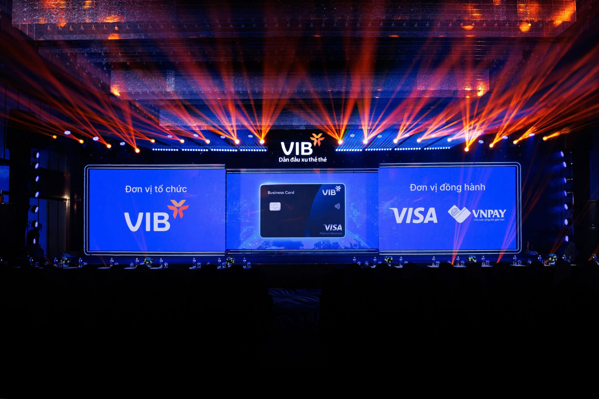 Visa, VIB và VNPAY hợp tác giới thiệu bộ giải pháp tài chính và số hóa toàn diện cho doanh nghiệp vừa và nhỏ tại Việt Nam Visa, VIB và VNPAY hợp tác giới thiệu bộ giải pháp tài chính và số hóa toàn diện cho doanh nghiệp vừa và nhỏ tại Việt Nam