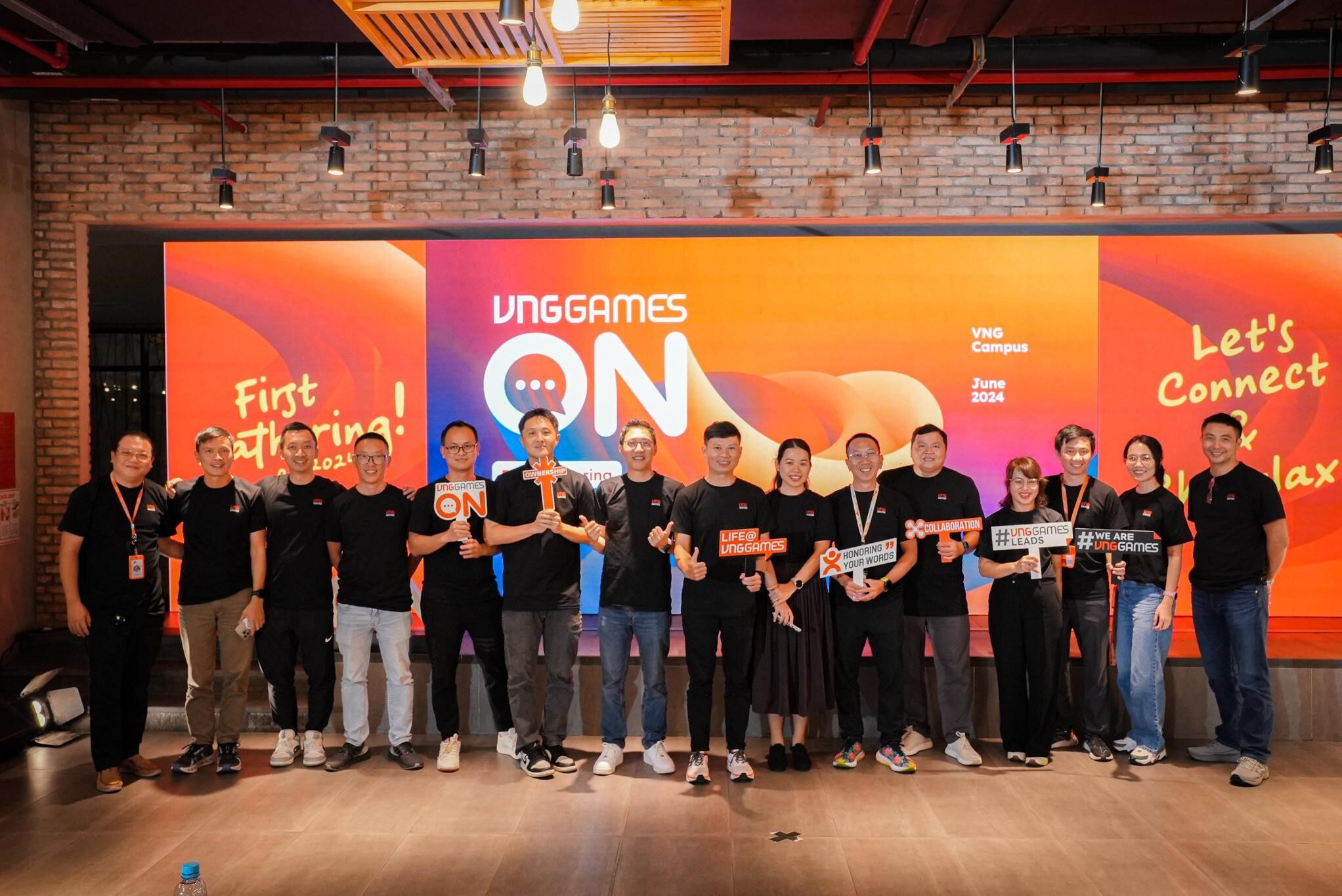 VNGGames được World Business Outlook Awards vinh danh “Thương hiệu Game và Giải trí số xuất sắc” VNGGames được World Business Outlook Awards vinh danh “Thương hiệu Game và Giải trí số xuất sắc”