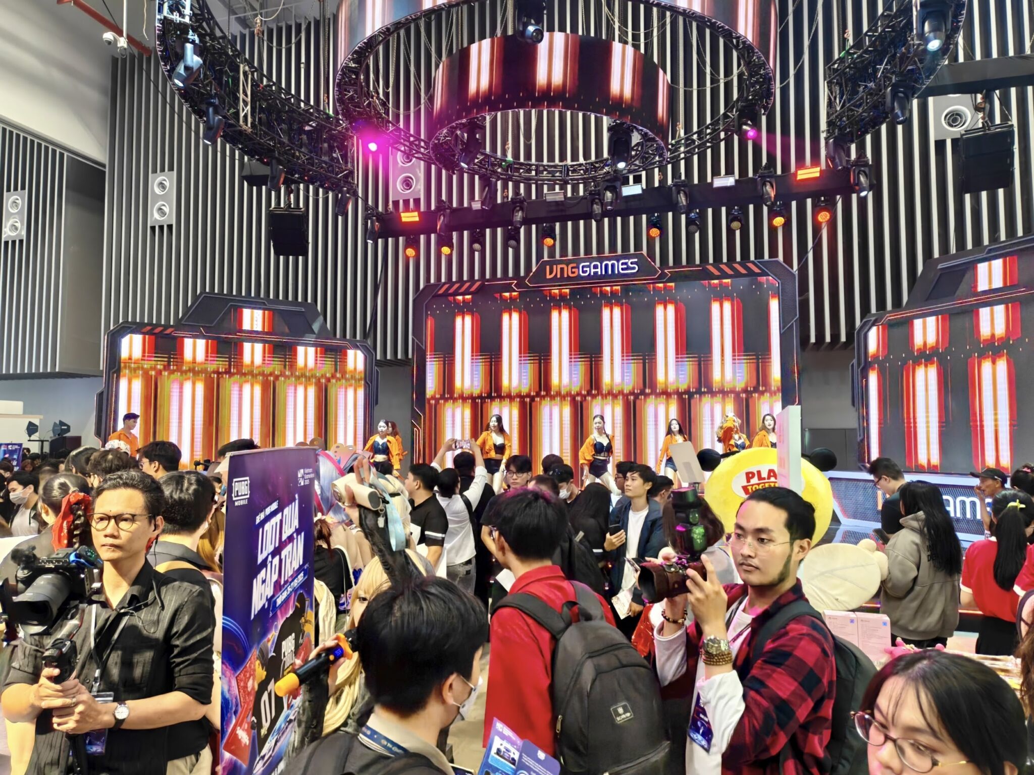 VNGGames giành giải “Nhà phát hành game xuất sắc” 3 năm liên tiếp VNGGames giành giải “Nhà phát hành game xuất sắc” 3 năm liên tiếp