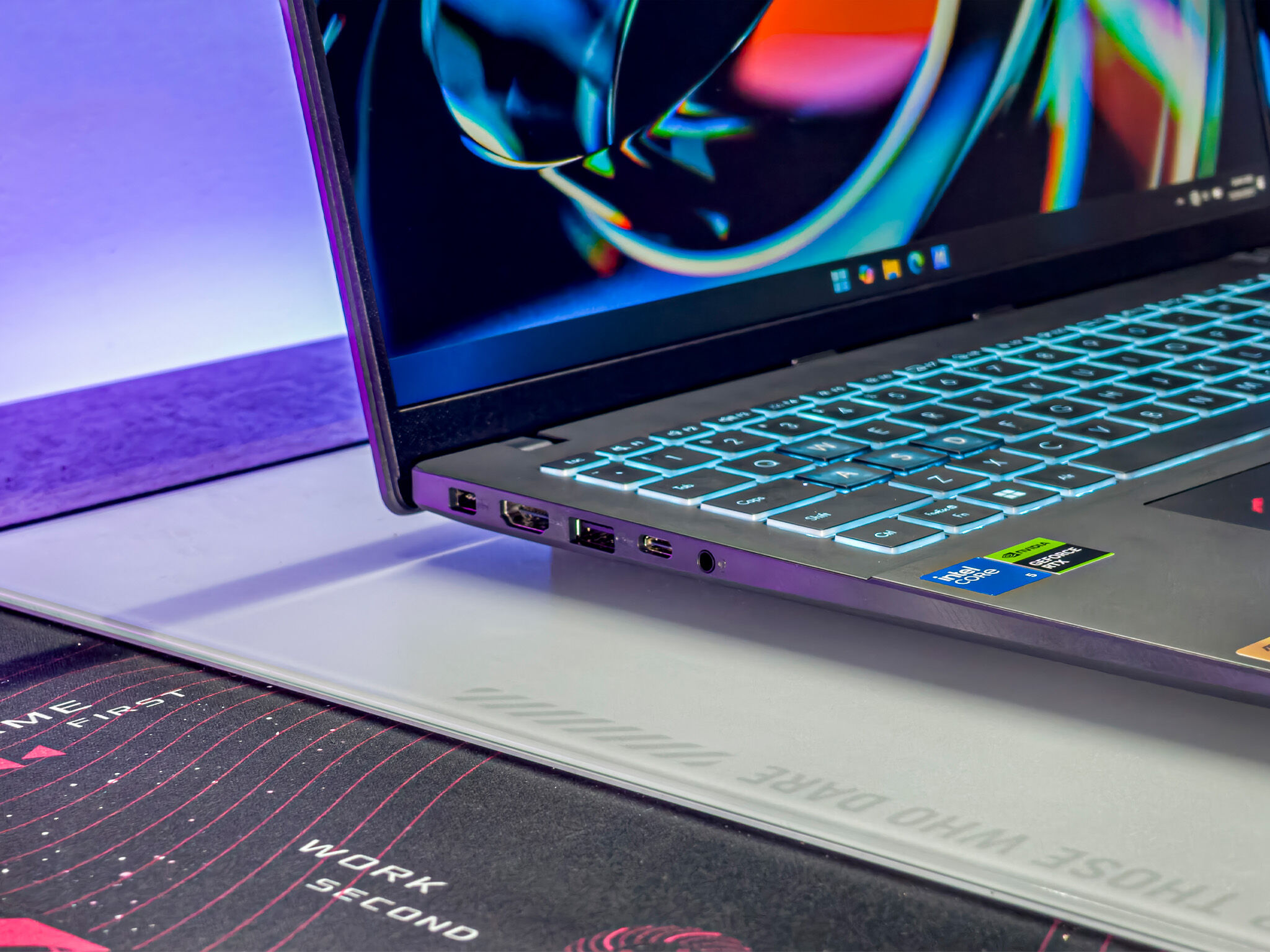 ASUS Gaming V16: Laptop gaming AI mỏng nhẹ mạnh mẽ cho học sinh sinh viên ASUS ra mắt ASUS Gaming V16: Laptop gaming AI mỏng nhẹ mạnh mẽ cho học sinh sinh viên