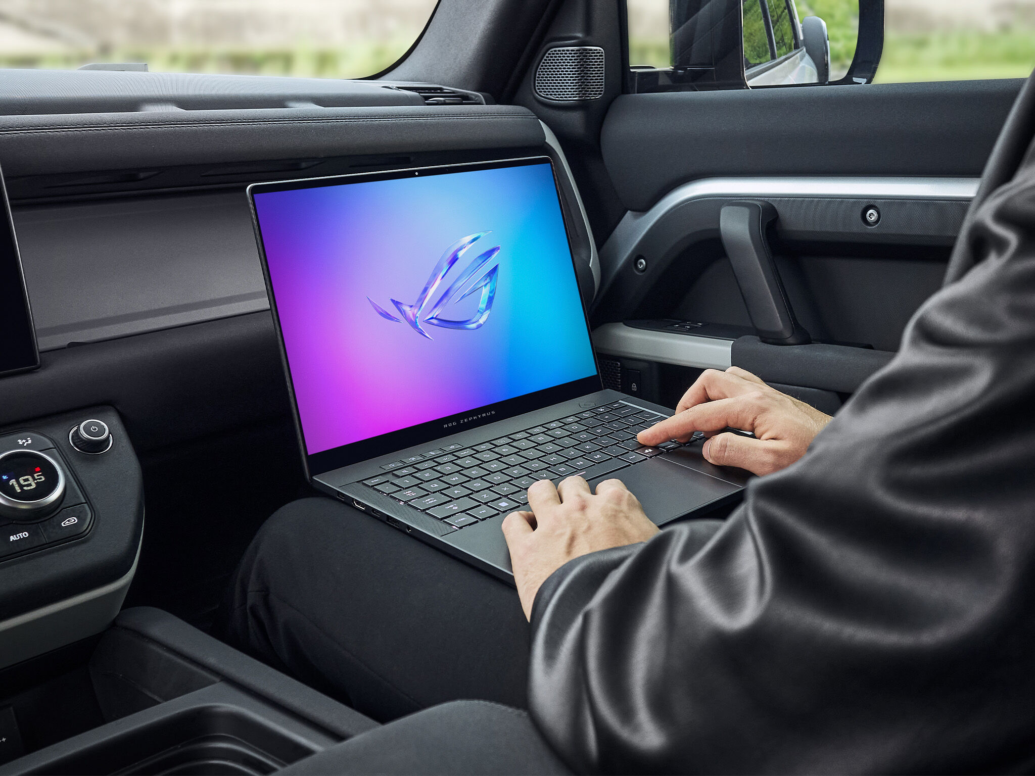 ASUS ROG mở đặt hàng dải laptop gaming trang bị RTX 5060/5070 ASUS ROG mở đặt hàng dải laptop gaming mới nhất trang bị RTX 5070 và RTX 5060 tại Việt Nam