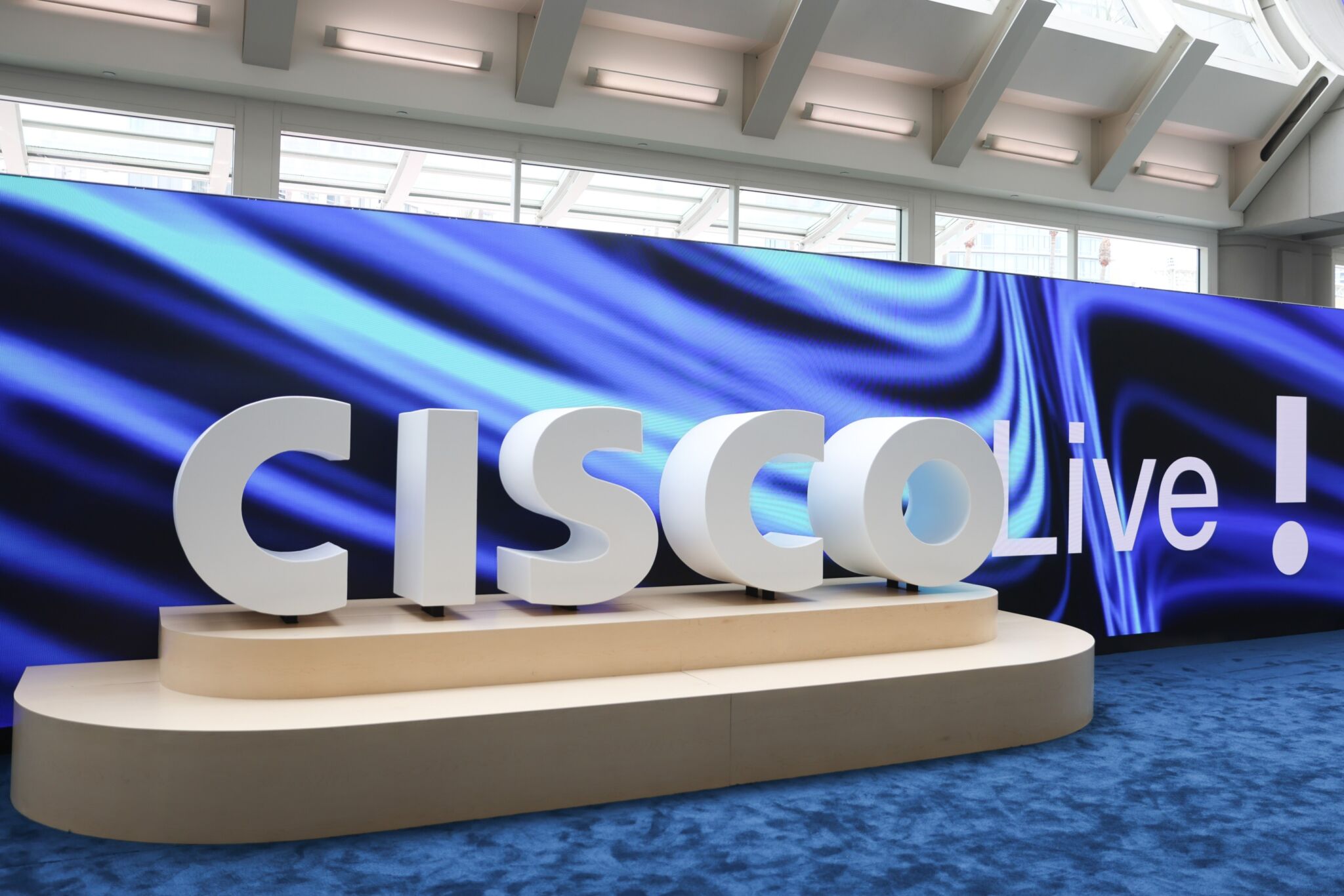 Cisco thúc đẩy cơ sở hạ tầng an toàn cho kỷ nguyên AI Cisco thúc đẩy cơ sở hạ tầng an toàn cho kỷ nguyên AI