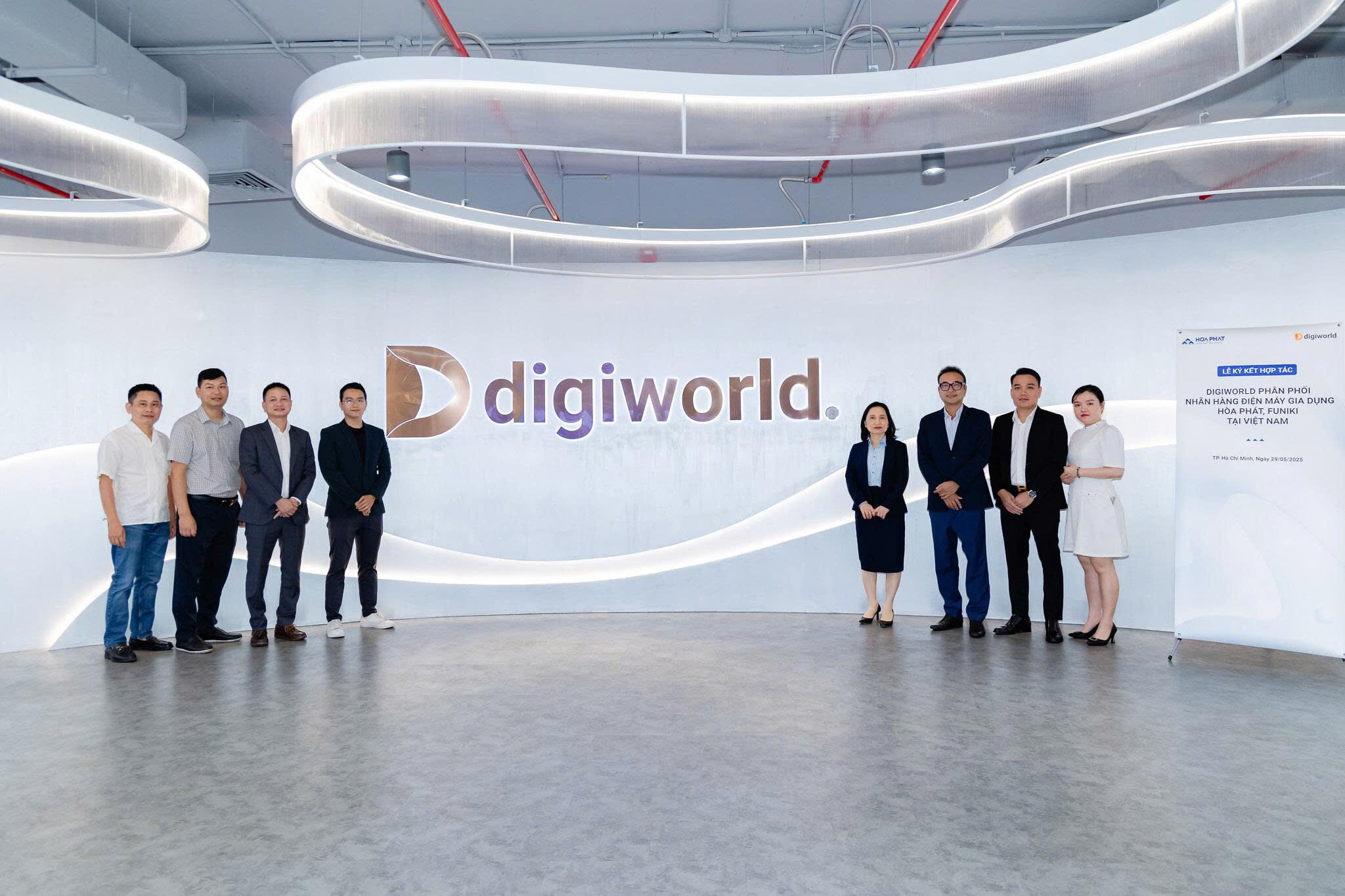 Digiworld phân phối các sản phẩm điện máy Hòa Phát & Funiki trên toàn quốc Digiworld phân phối các sản phẩm điện máy Hòa Phát & Funiki trên toàn quốc