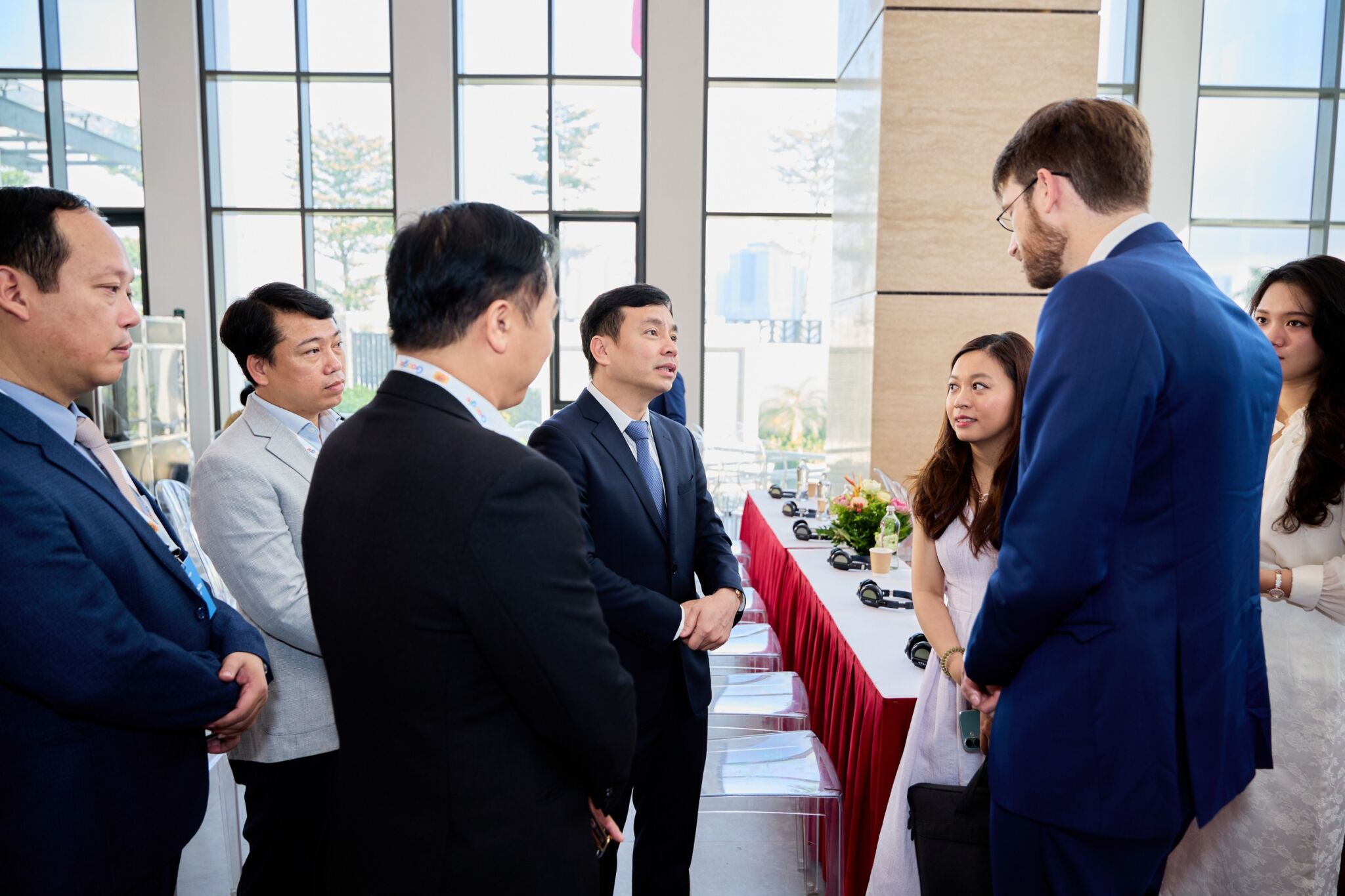 Google hợp tác cùng Bộ Công an triển khai chiến dịch phòng chống lừa đảo trực tuyến – An toàn hơn cùng Bộ Công an & Google Google hợp tác cùng Bộ Công an triển khai chiến dịch phòng chống lừa đảo trực tuyến – An toàn hơn cùng Bộ Công an & Google