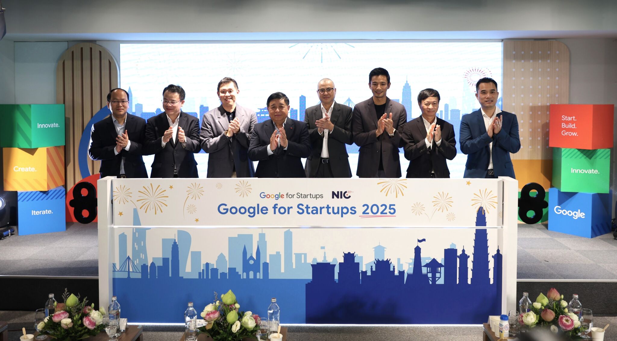 Google và NIC công bố các sáng kiến thúc đẩy khởi nghiệp về AI và phổ cập kiến thức AI cho cộng đồng Google và NIC công bố các sáng kiến thúc đẩy khởi nghiệp về AI và phổ cập kiến thức AI cho cộng đồng