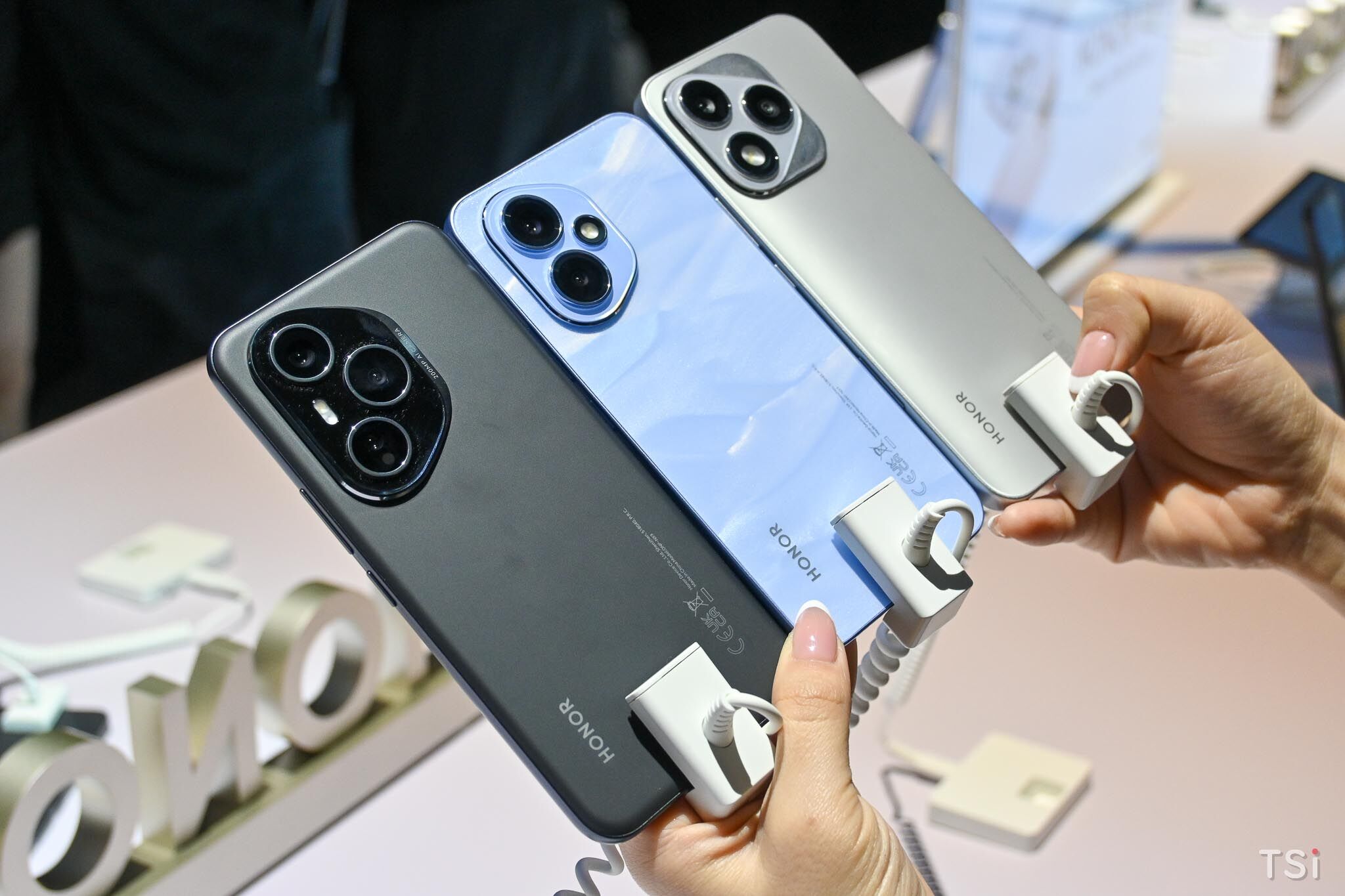 HONOR 400 series ra mắt: camera 200MP tích hợp AI cao cấp