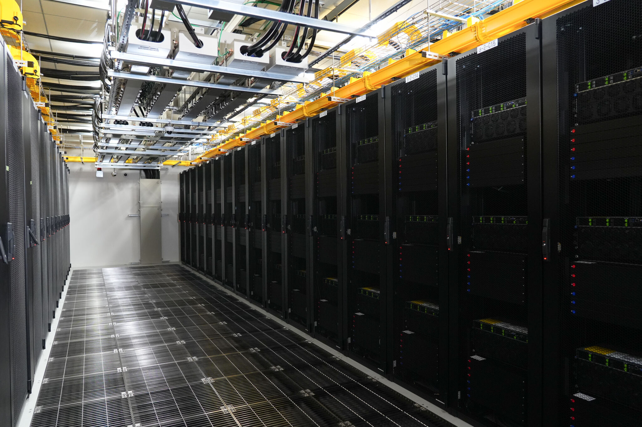 Nhà máy AI của FPT lọt TOP500 siêu máy tính nhanh nhất thế giới Nhà máy AI của FPT lọt TOP500 siêu máy tính nhanh nhất thế giới