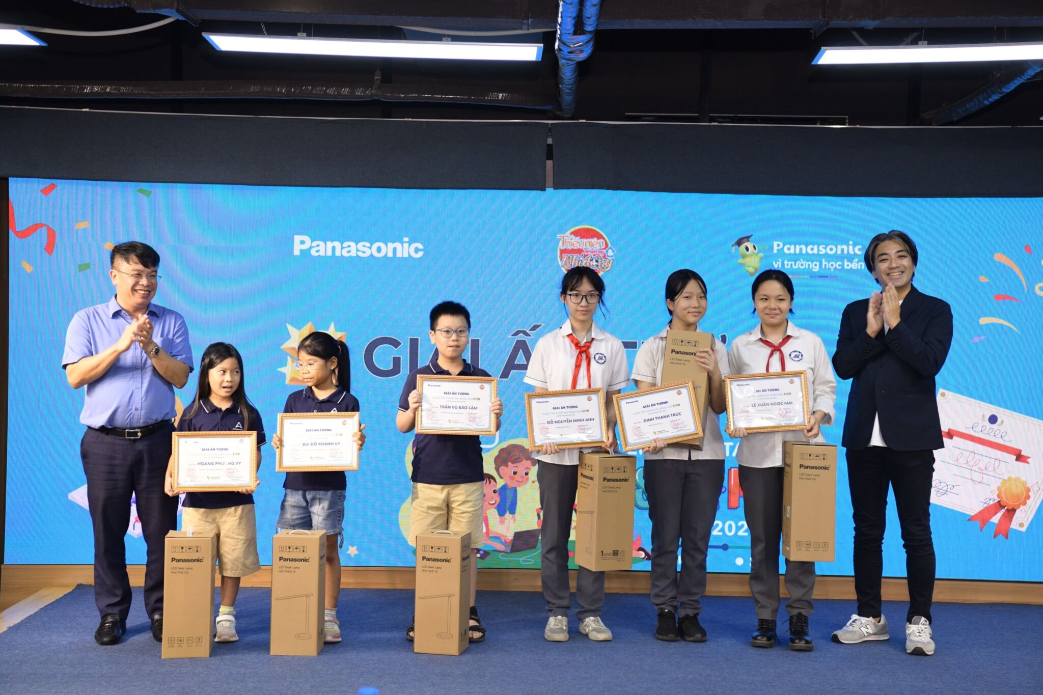 Panasonic trao giải cuộc thi “Cùng em sáng tạo STEM" năm 2025, vinh danh những dự án độc đáo và tiếp lửa đam mê STEM cho thế hệ trẻ Việt Nam Panasonic trao giải cuộc thi “Cùng em sáng tạo STEM" năm 2025, vinh danh những dự án độc đáo và tiếp lửa đam mê STEM cho thế hệ trẻ Việt Nam