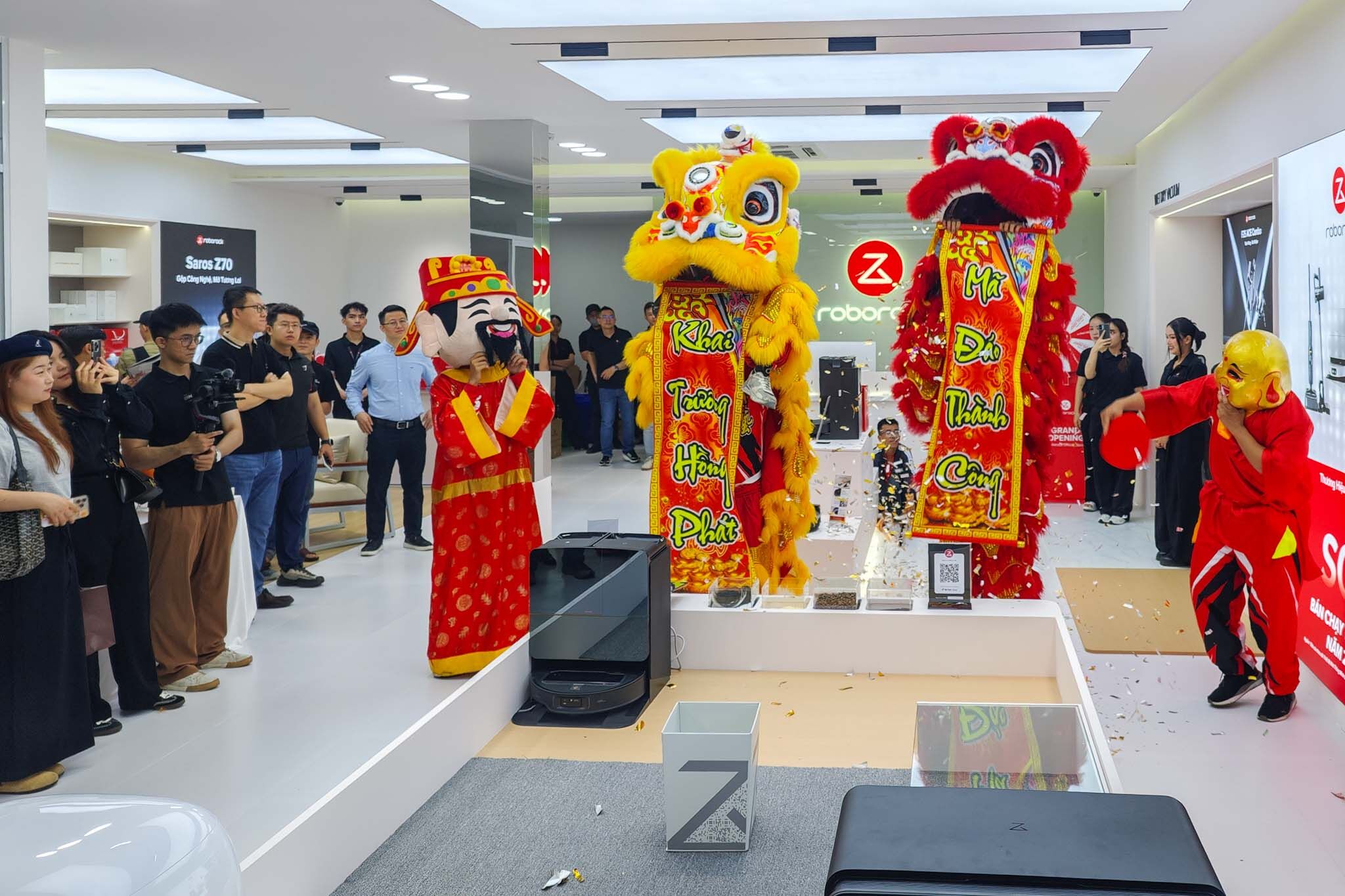 Khai trương cửa hàng Roborock Flagship Store tại TPHCM