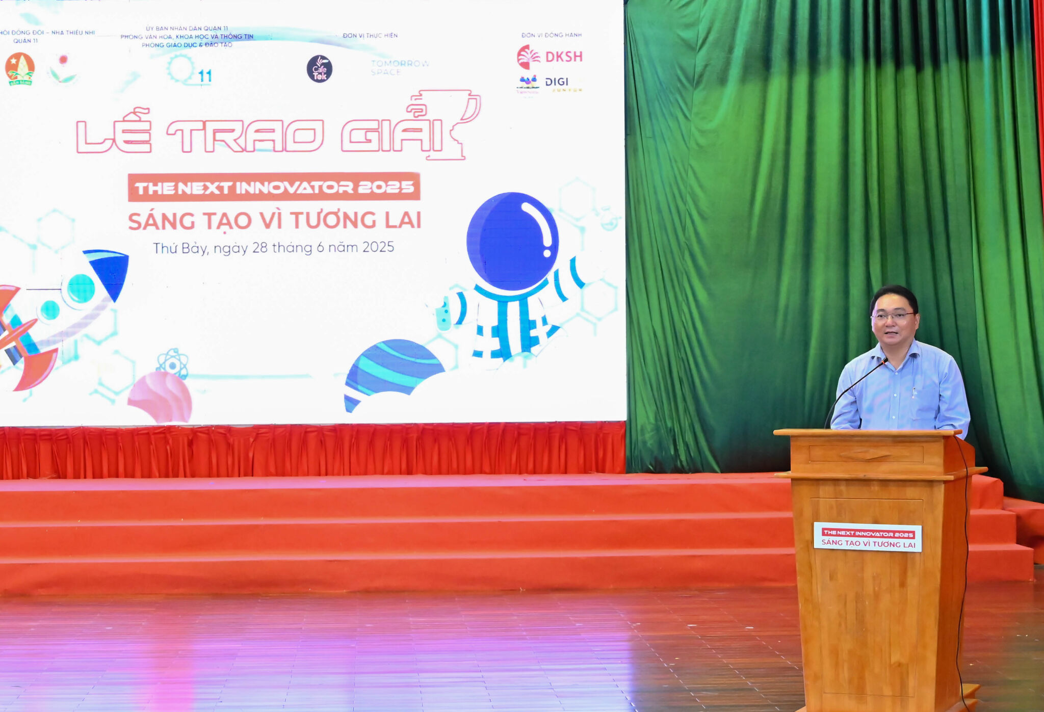 Cuộc thi “Sáng tạo vì Tương Lai 2025 - THE NEXT INNOVATOR 2025” chính thức khép lại với màn tranh tài bùng nổ của các nhà khoa học nhí Cuộc thi “Sáng tạo vì Tương Lai 2025 - THE NEXT INNOVATOR 2025” chính thức khép lại với màn tranh tài bùng nổ của các nhà khoa học nhí