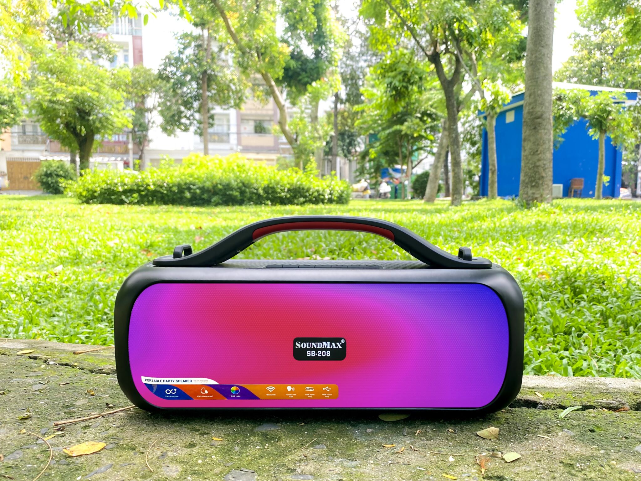 Muốn tiệc thêm vui, khui hộp SoundMax SB-208 Muốn tiệc thêm vui, khui hộp SoundMax SB-208