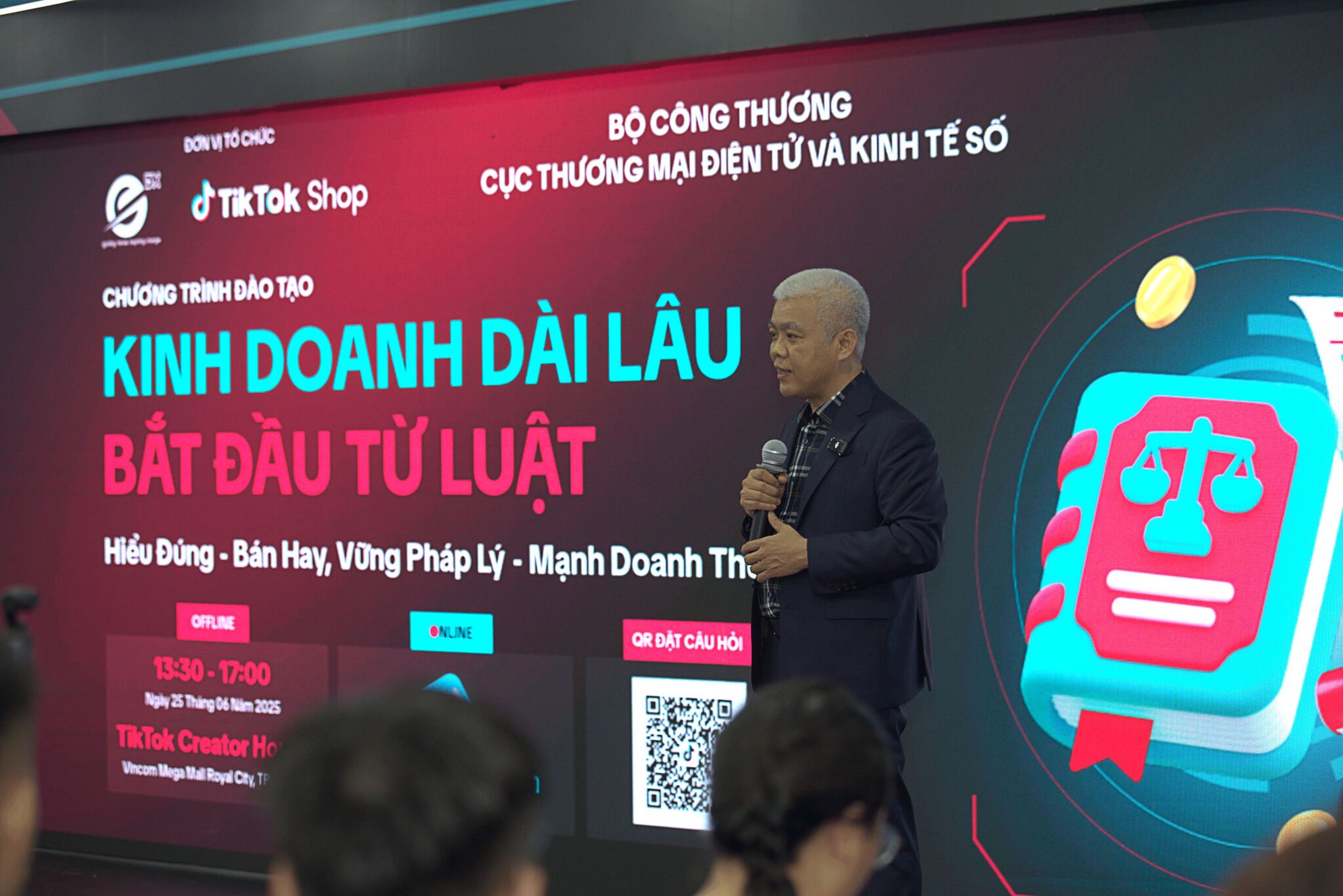 Khởi động chương trình đào tạo pháp lý cho cộng đồng nhà bán hàng và nhà sáng tạo trên TikTok Shop Khởi động chương trình đào tạo pháp lý cho cộng đồng nhà bán hàng và nhà sáng tạo trên TikTok Shop