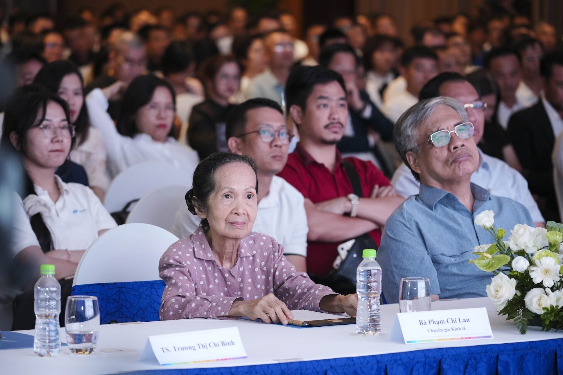 VinFast hỗ trợ và bao tiêu sản phẩm cho các doanh nghiệp phụ trợ Việt Nam VinFast hỗ trợ và bao tiêu sản phẩm cho các doanh nghiệp phụ trợ Việt Nam