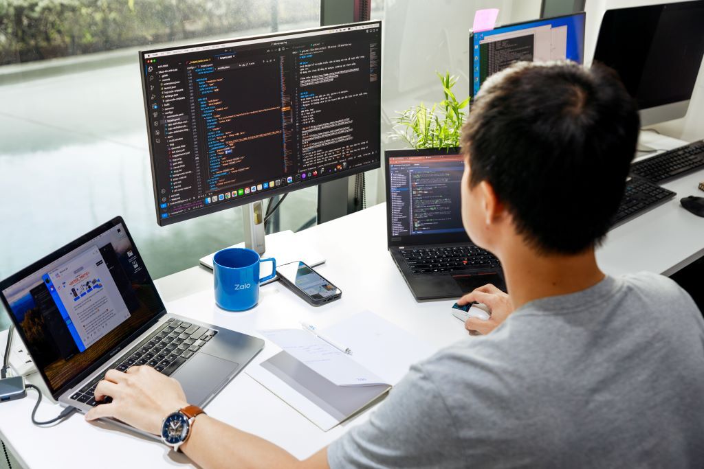 Zalo chinh phục khát vọng phát triển trí tuệ nhân tạo, làm chủ và nội địa hoá mô hình ngôn ngữ lớn tiếng Việt Zalo chinh phục khát vọng phát triển trí tuệ nhân tạo, làm chủ và nội địa hoá mô hình ngôn ngữ lớn tiếng Việt