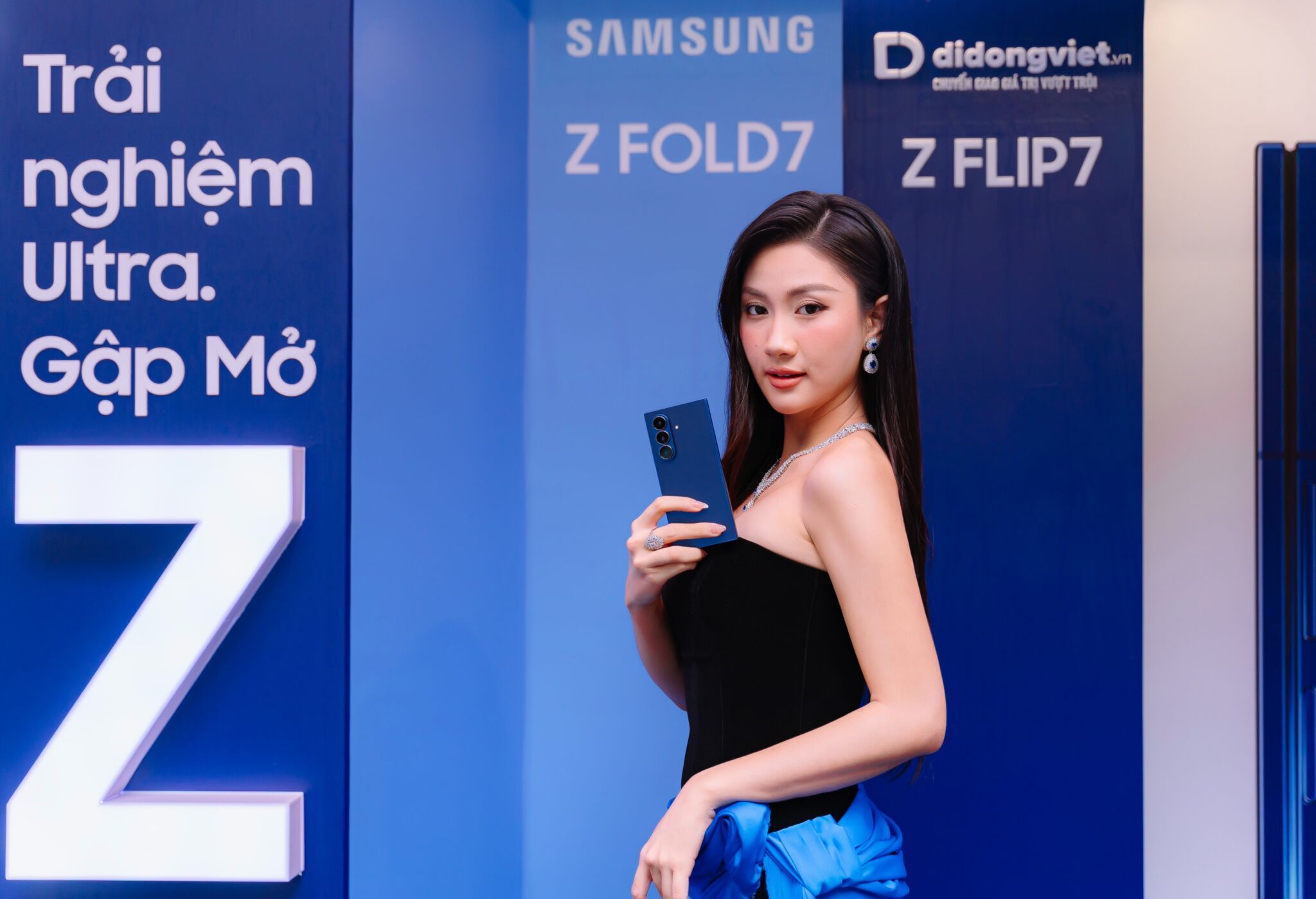 Di Động Việt mở bán sớm Galaxy Z Fold7, Z Flip7 với loạt ưu đãi tới 10 triệu đồng Di Động Việt mở bán sớm Galaxy Z Fold7, Z Flip 7 với loạt ưu đãi tới 10 triệu đồng