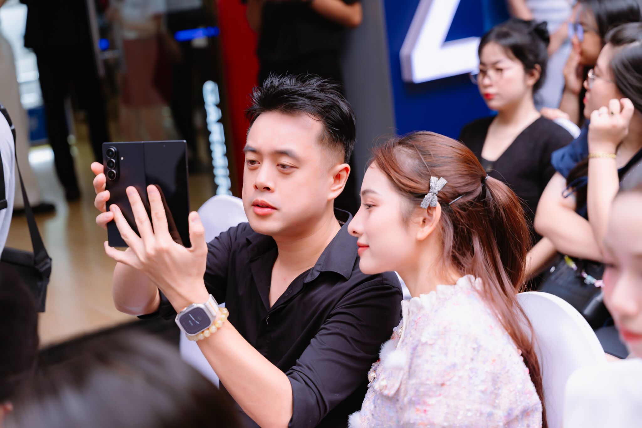 Di Động Việt mở bán sớm Galaxy Z Fold7, Z Flip7 với loạt ưu đãi tới 10 triệu đồng Di Động Việt mở bán sớm Galaxy Z Fold7, Z Flip 7 với loạt ưu đãi tới 10 triệu đồng