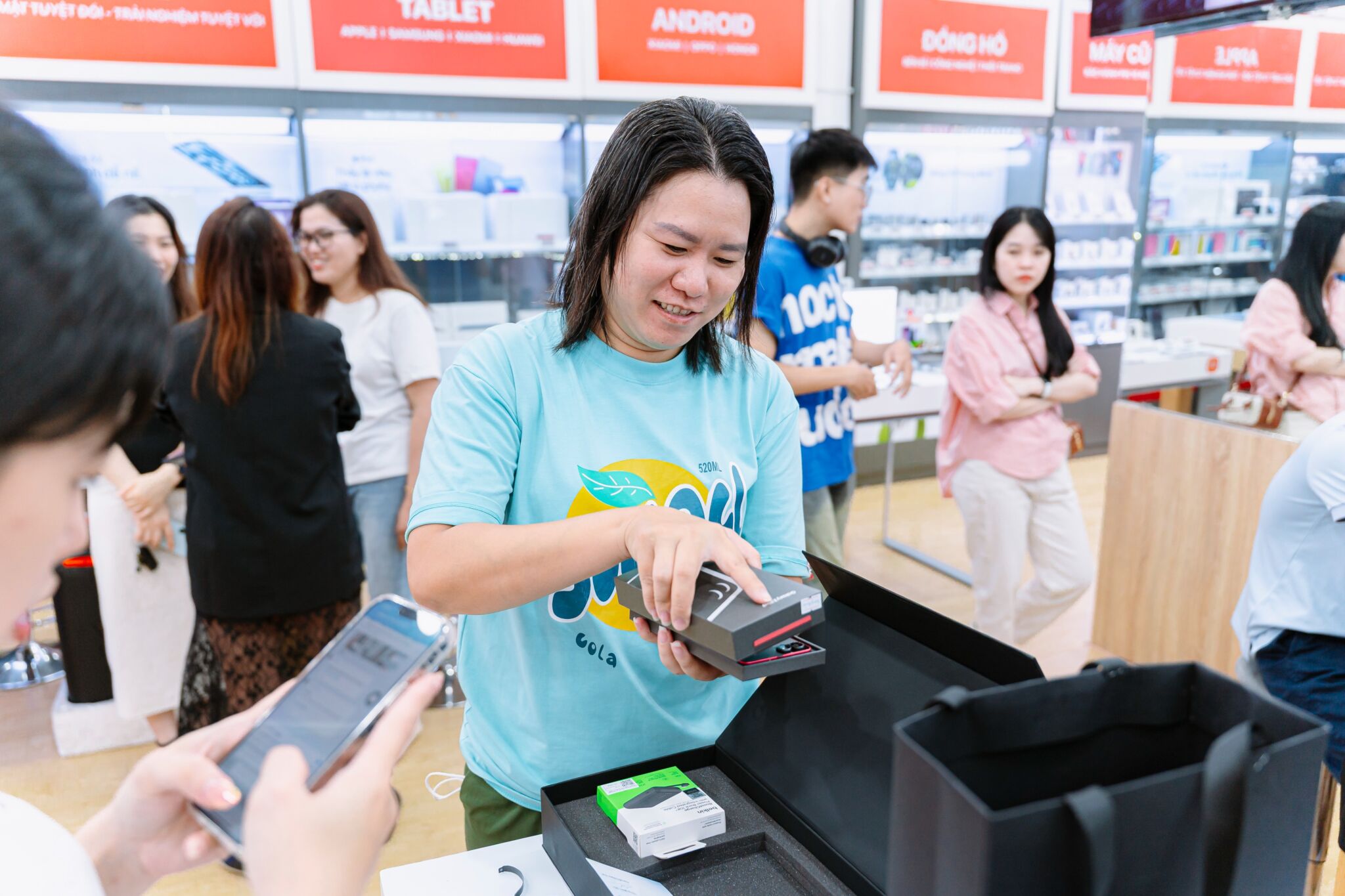 Di Động Việt mở bán sớm Galaxy Z Fold7, Z Flip7 với loạt ưu đãi tới 10 triệu đồng Di Động Việt mở bán sớm Galaxy Z Fold7, Z Flip 7 với loạt ưu đãi tới 10 triệu đồng