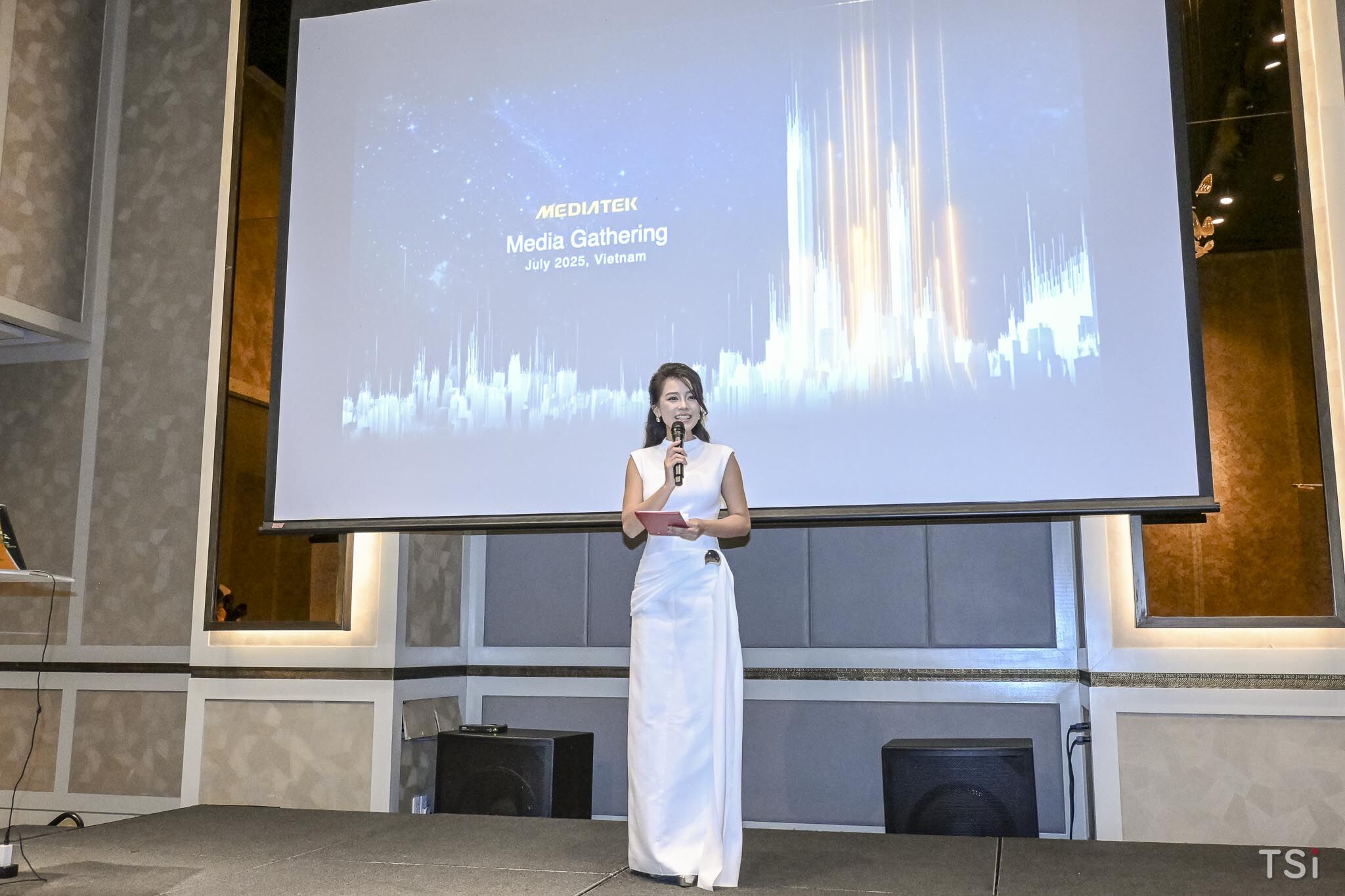 MediaTek củng cố vị thế dẫn đầu trong tăng trưởng 5G và AI tại Việt Nam MediaTek củng cố vị thế dẫn đầu trong tăng trưởng 5G và AI tại Việt Nam