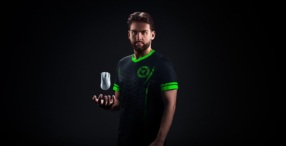 Huyền thoại tái xuất – Razer ra mắt DeathAdder V4 Pro siêu nhẹ