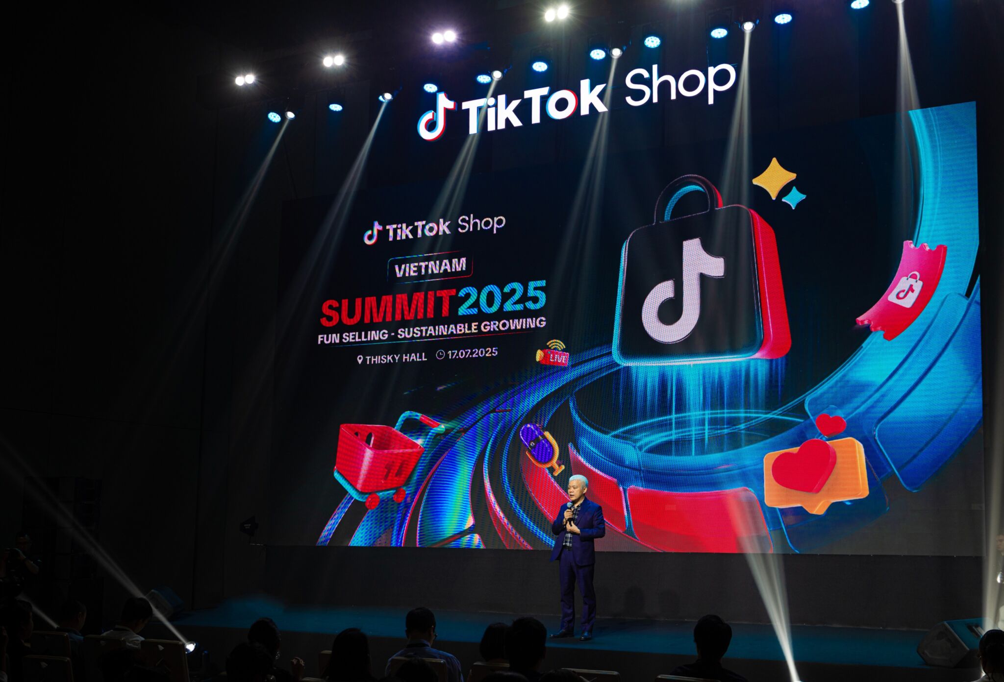 TikTok Shop Vietnam Summit 2025: Công bố tăng trưởng cùng cam kết đầu tư dài hạn cho sự phát triển bền vững của TMĐT Việt Nam