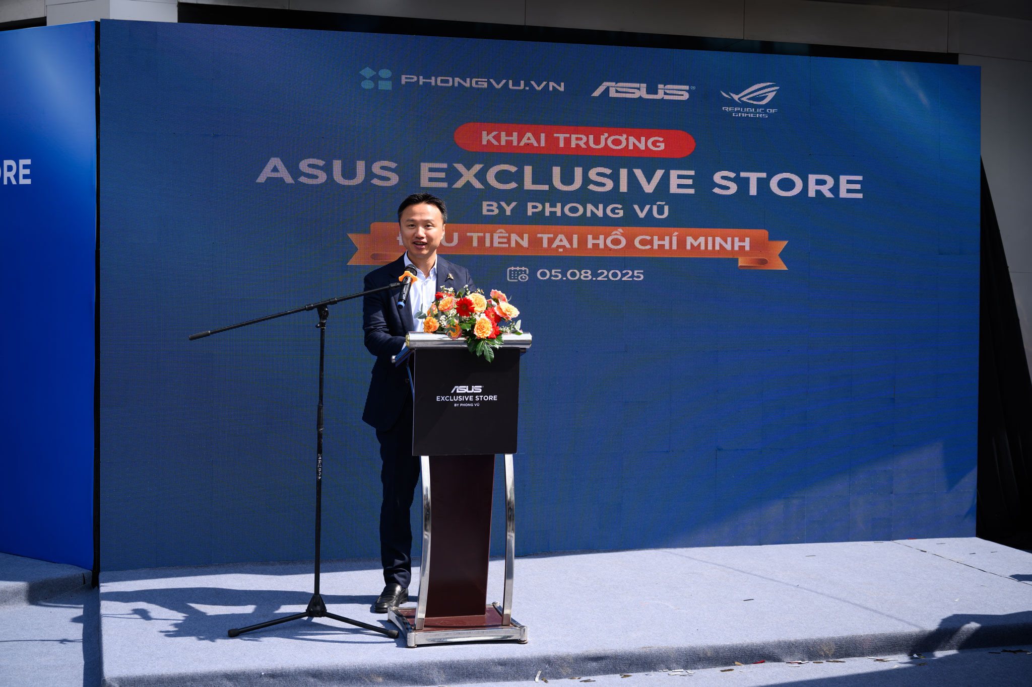 ASUS Exclusive Store đầu tiên tại TPHCM khai trương tại cửa hàng Phong Vũ ASUS Exclusive Store đầu tiên tại TPHCM khai trương tại cửa hàng Phong Vũ