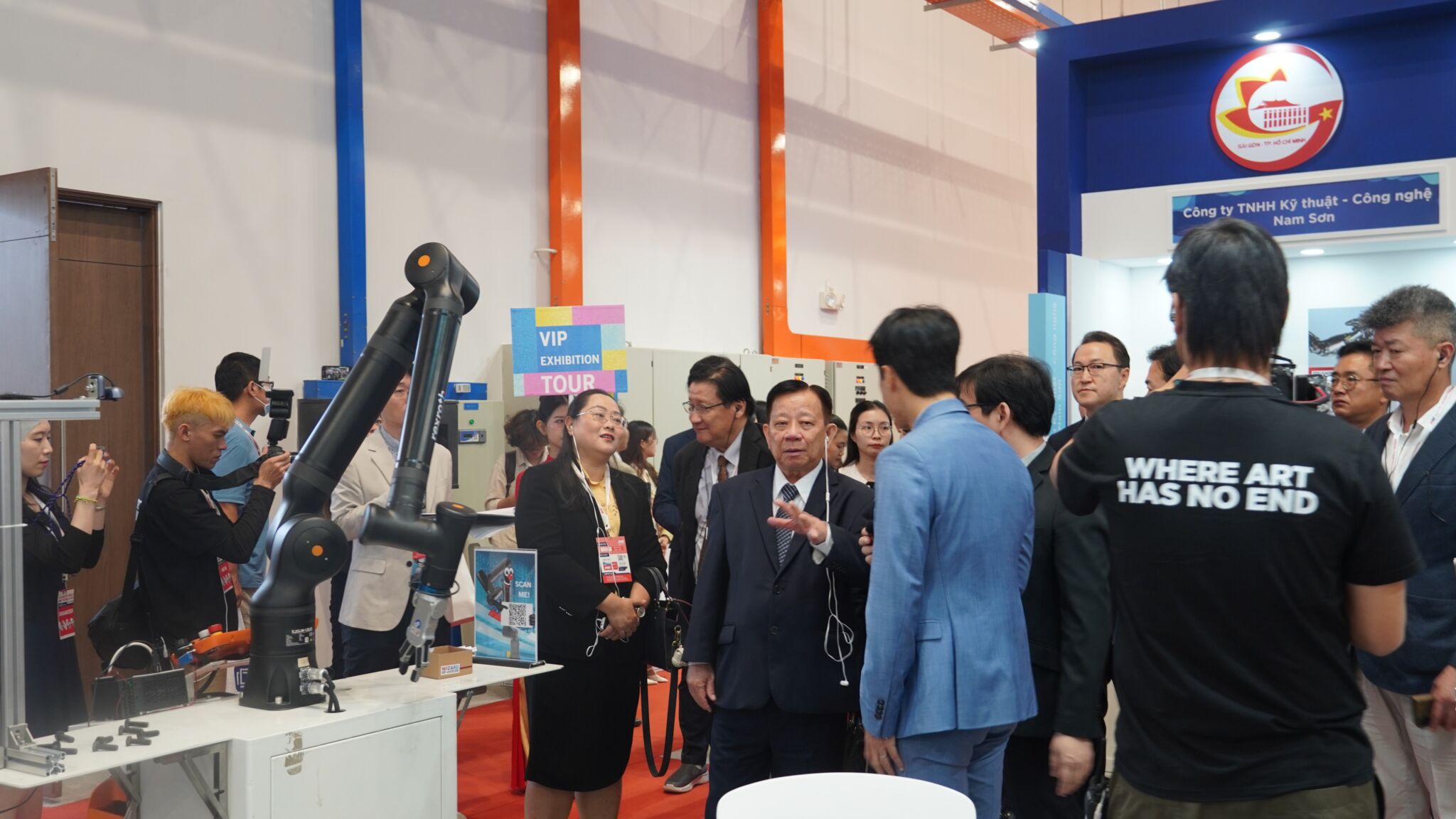 Bosch Rexroth tham gia triển lãm Automation World Vietnam Bosch Rexroth tại Automation World Vietnam: Hiện thực hóa nhà máy thông minh với giải pháp tự động hóa toàn diện