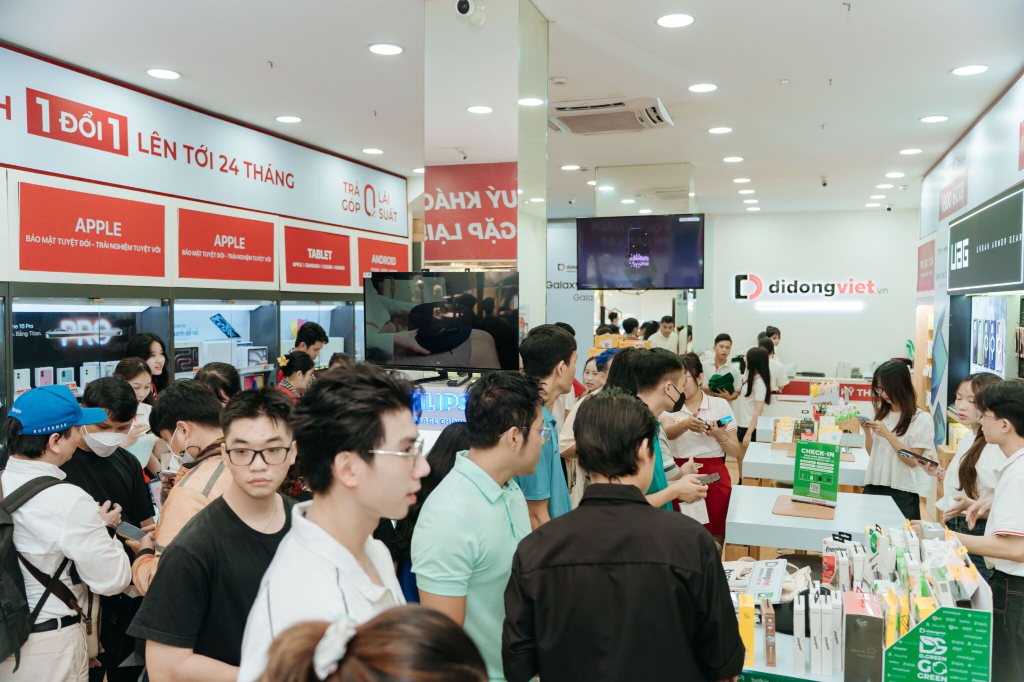Mừng đại lễ 02/9 tại Di Động Việt: Khung giờ vàng tự hào, săn deal công nghệ giá từ 29 nghìn đồng