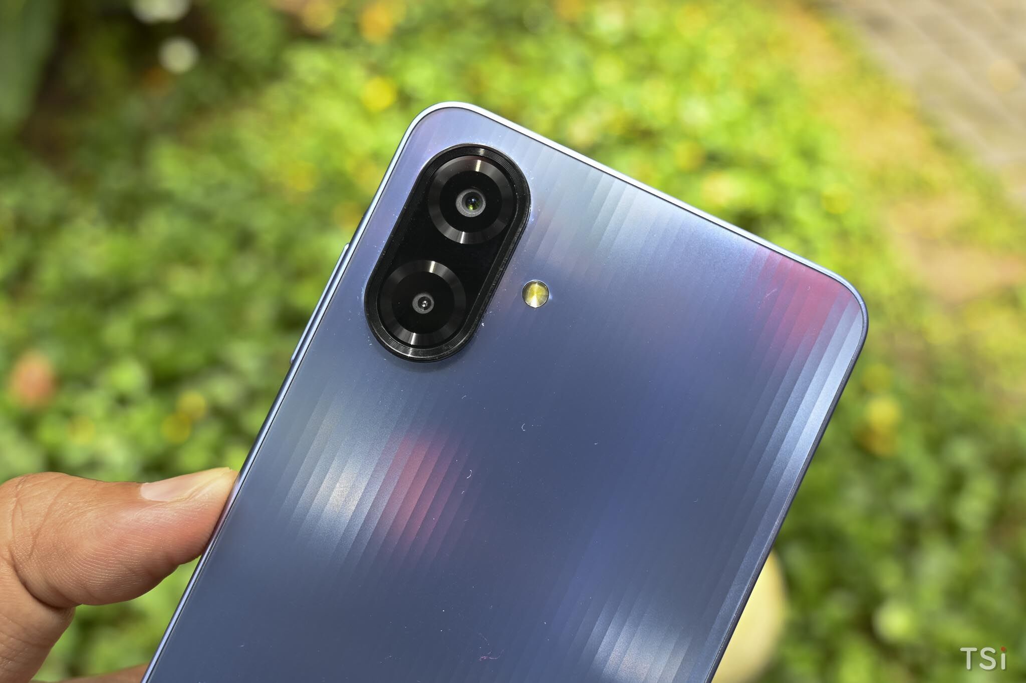 Trên tay nhanh Samsung Galaxy A07: đẹp, chắc chắn cho sử dụng dài lâu Trên tay nhanh Samsung Galaxy A07: đẹp, chắc chắn cho sử dụng dài lâu