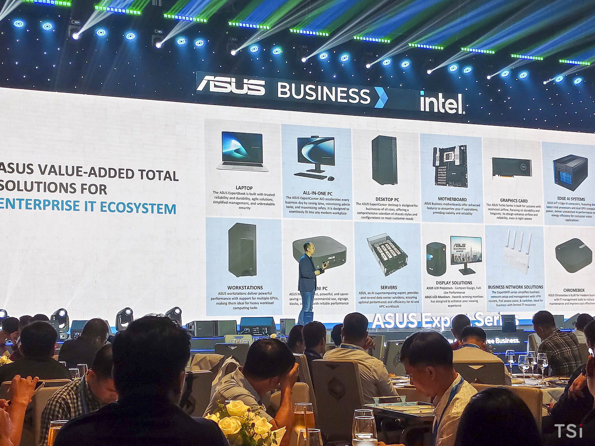 ASUS giới thiệu dãy laptop Expert Series giúp doanh nghiệp Việt bứt phá trong kỷ nguyên AI