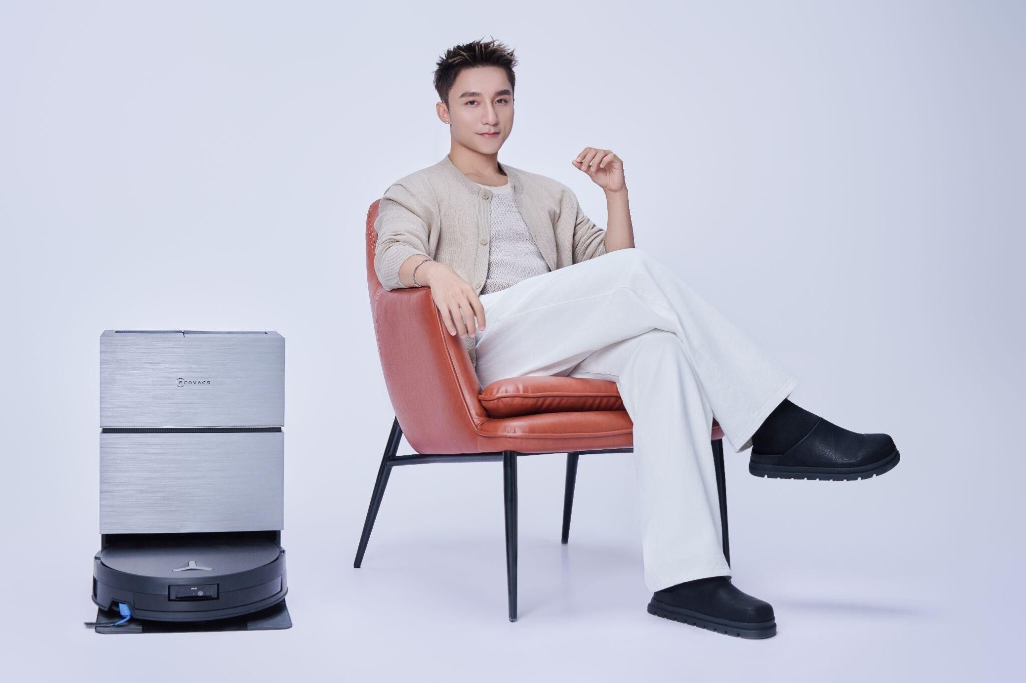 ECOVACS bắt tay Sơn Tùng M-TP, mở ra hành trình mới tại Việt Nam ECOVACS bắt tay Sơn Tùng M-TP, mở ra hành trình mới tại Việt Nam