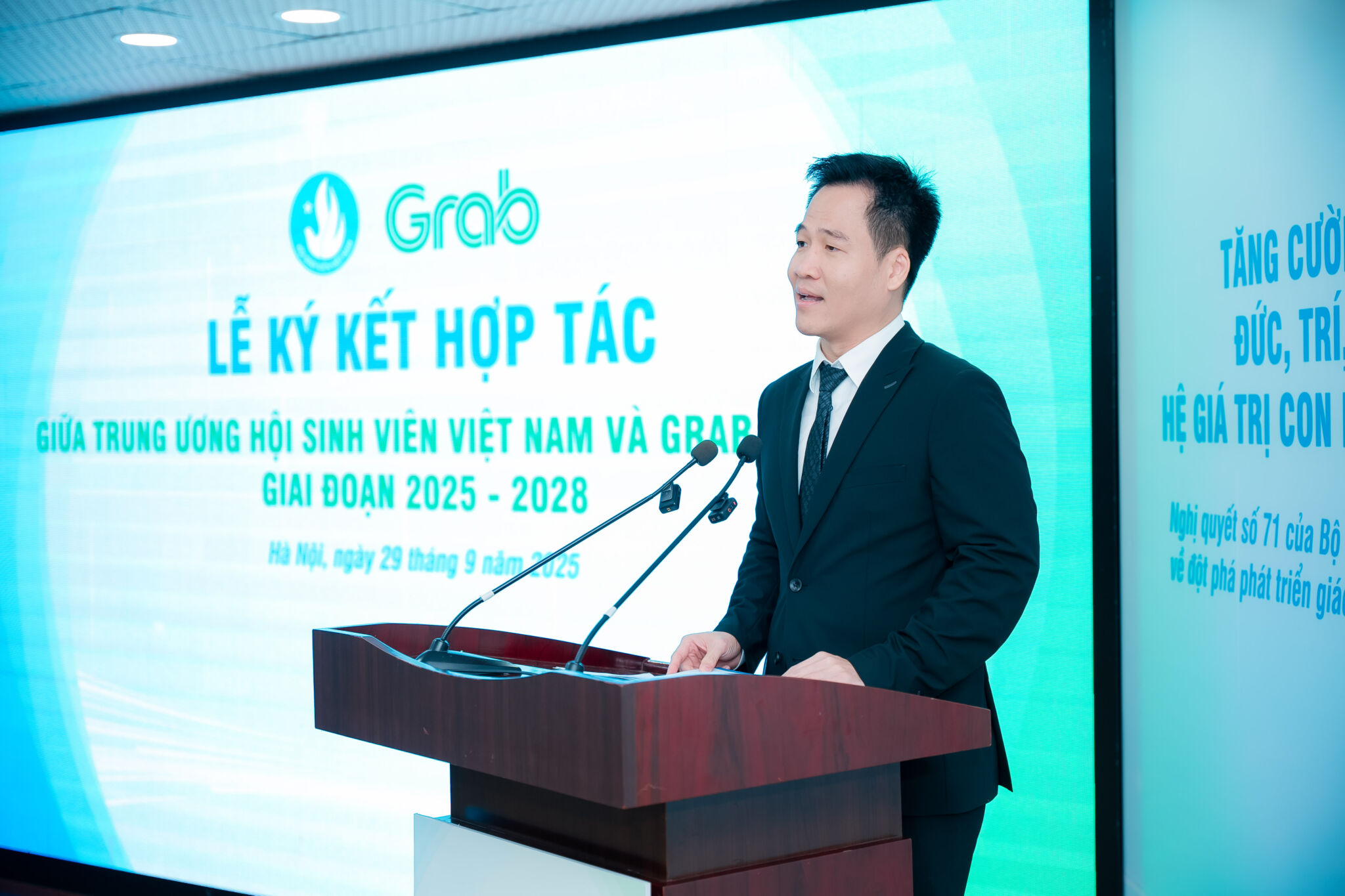 Grab nâng cao kỹ năng chuyển đổi số cho sinh viên và thanh niên Việt Nam Trung ương Hội Sinh viên Việt Nam và Grab Việt Nam hợp tác nhằm nâng cao kỹ năng chuyển đổi số cho sinh viên và thanh niên Việt Nam
