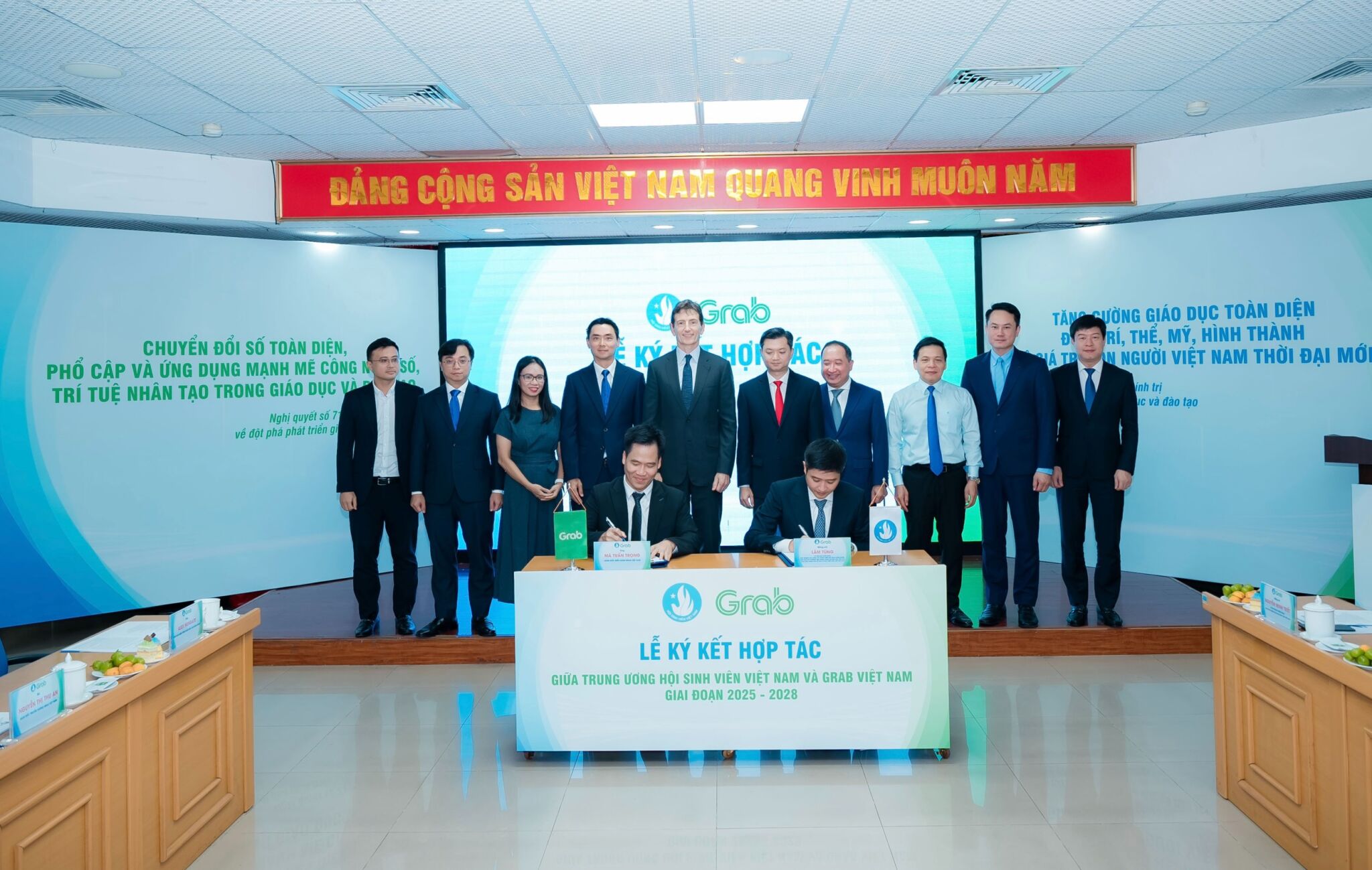 Grab nâng cao kỹ năng chuyển đổi số cho sinh viên và thanh niên Việt Nam Trung ương Hội Sinh viên Việt Nam và Grab Việt Nam hợp tác nhằm nâng cao kỹ năng chuyển đổi số cho sinh viên và thanh niên Việt Nam