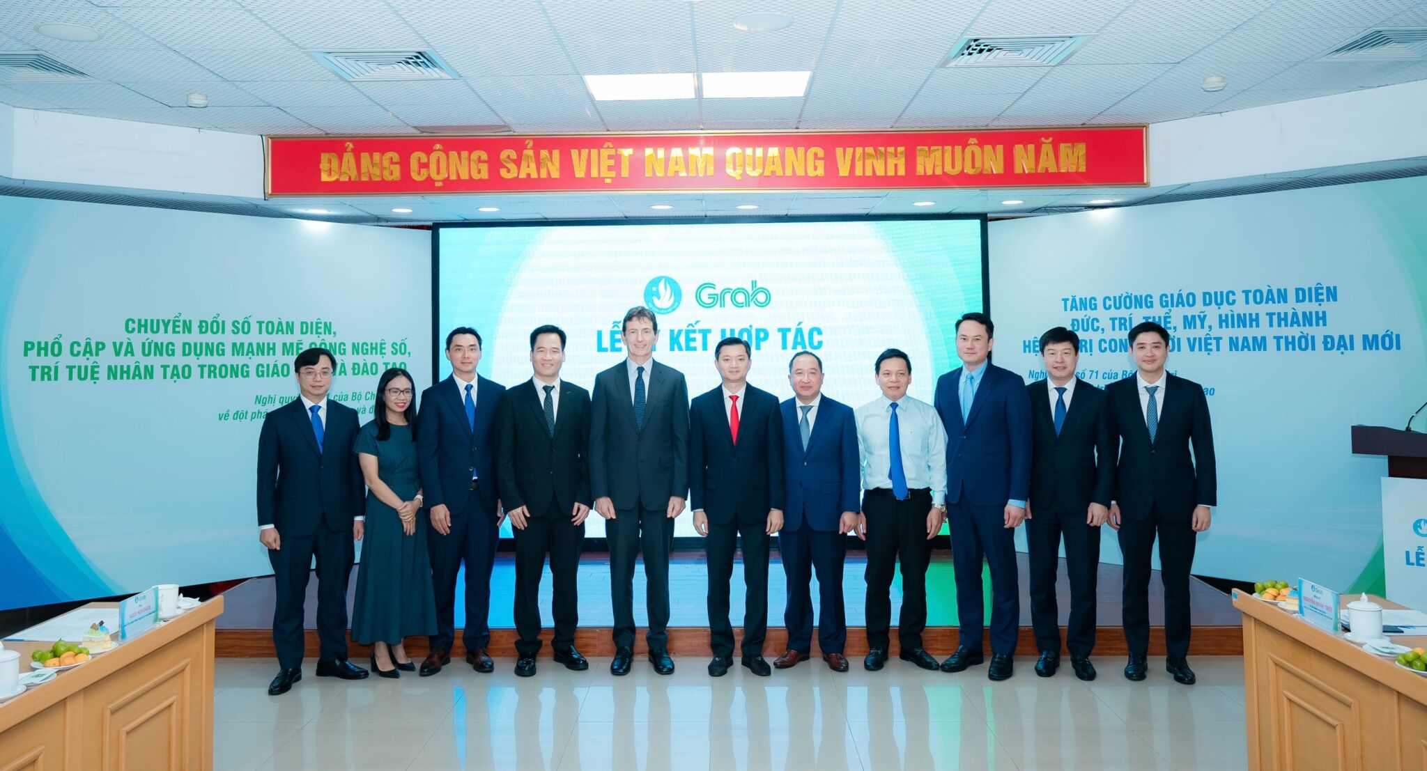 Grab nâng cao kỹ năng chuyển đổi số cho sinh viên và thanh niên Việt Nam Trung ương Hội Sinh viên Việt Nam và Grab Việt Nam hợp tác nhằm nâng cao kỹ năng chuyển đổi số cho sinh viên và thanh niên Việt Nam