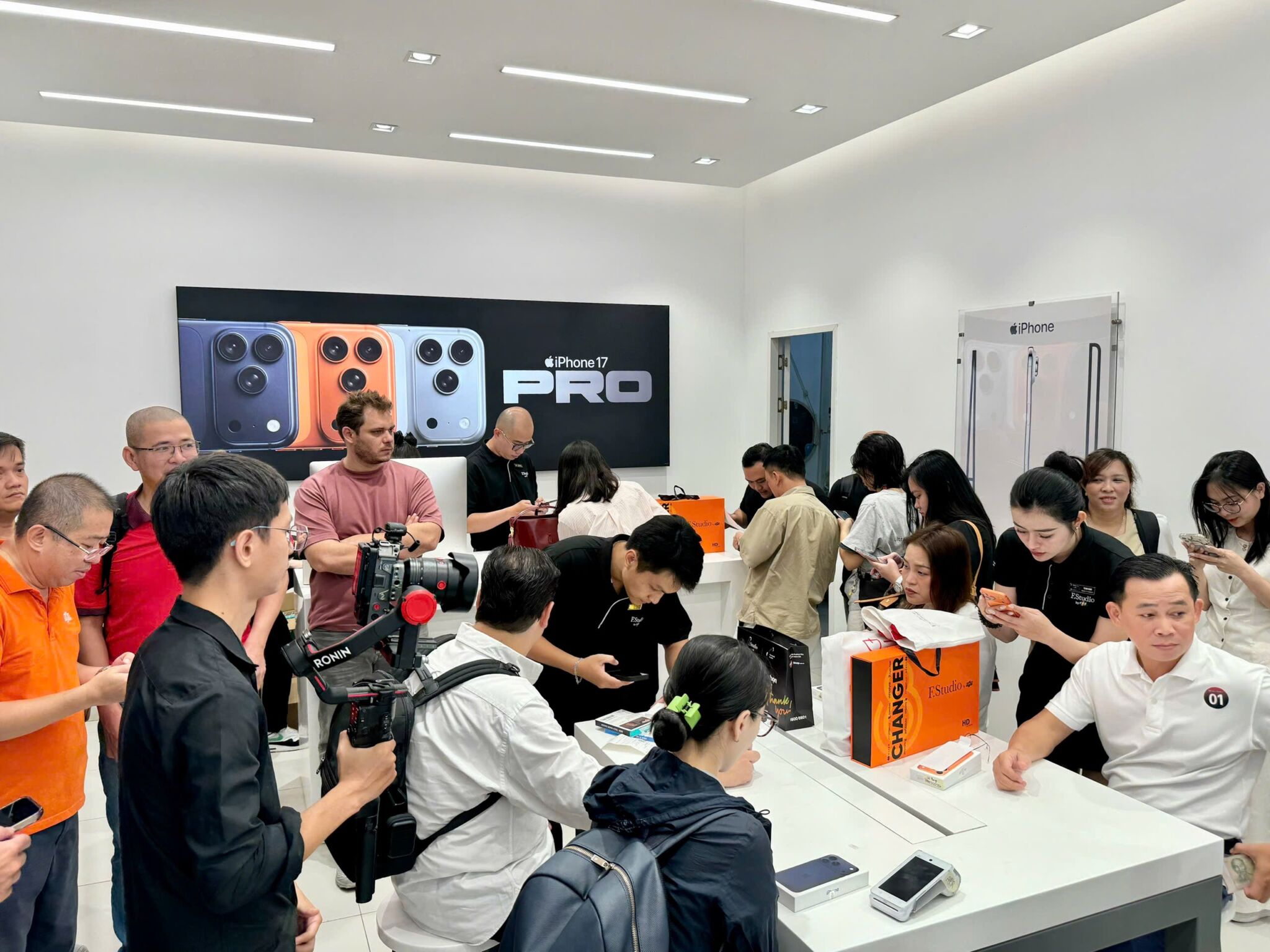 Mua ngay iPhone 17 và iPhone Air tại FPT Shop với ưu đãi lên đến 8 triệu đồng, bảo hành đến 17 tháng