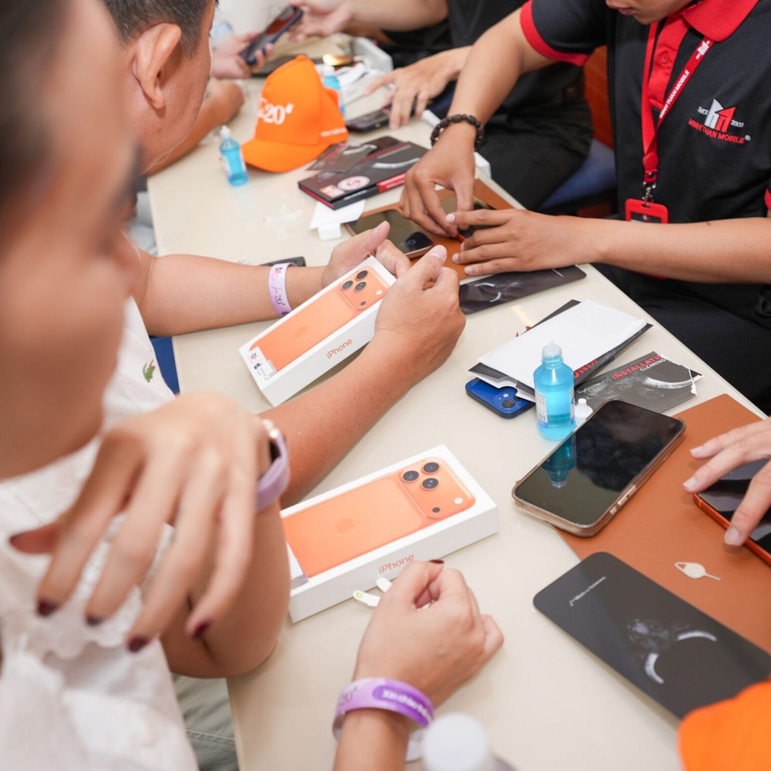 Minh Tuấn Mobile đồng loạt mở bán iPhone 17 và iPhone Air