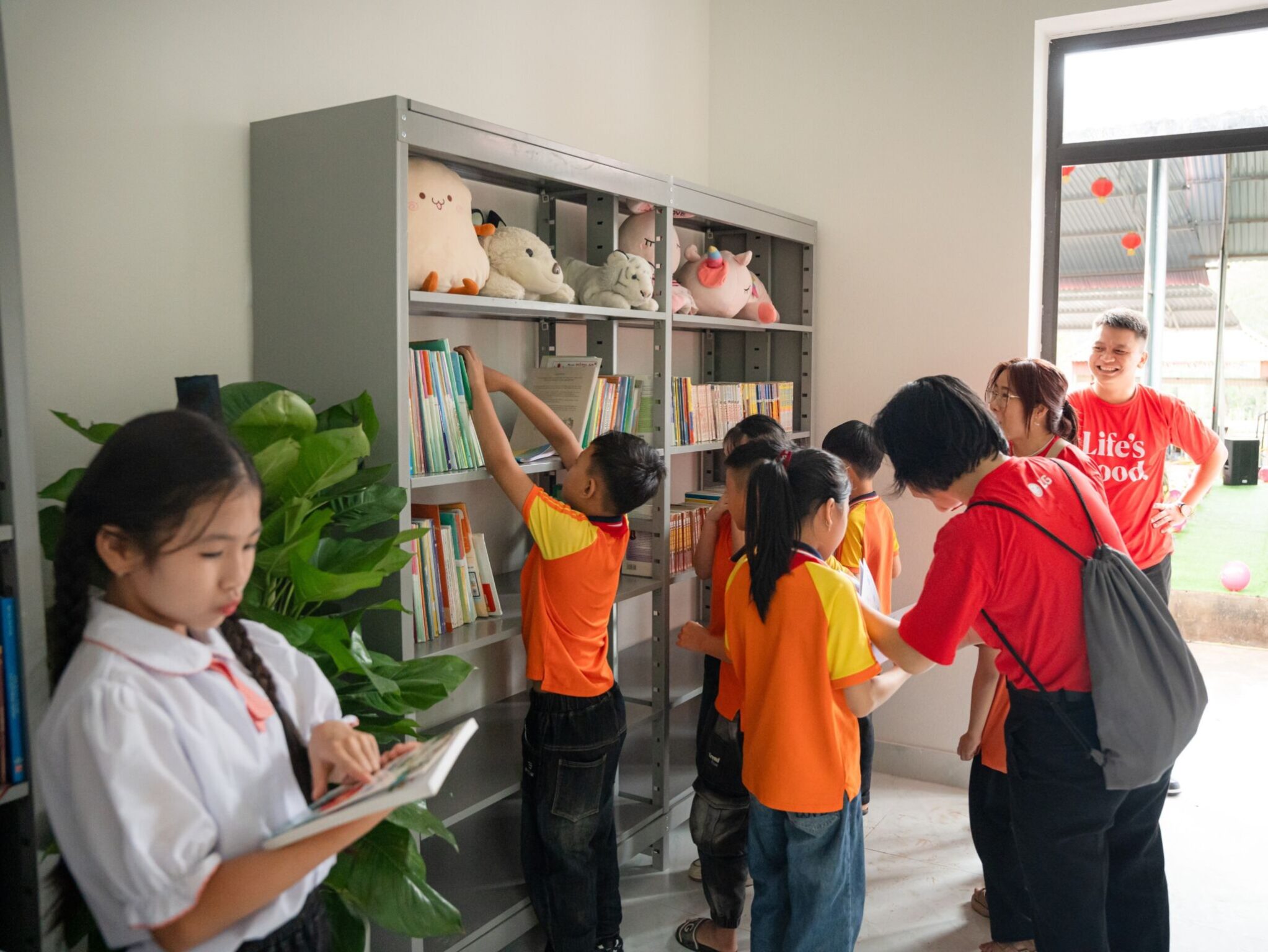 LG đồng hành triển khai chuỗi hoạt động ý nghĩa, góp phần cải thiện điều kiện học tập cho thế hệ tương lai LG đồng hành triển khai chuỗi hoạt động ý nghĩa, góp phần cải thiện điều kiện học tập cho thế hệ tương lai